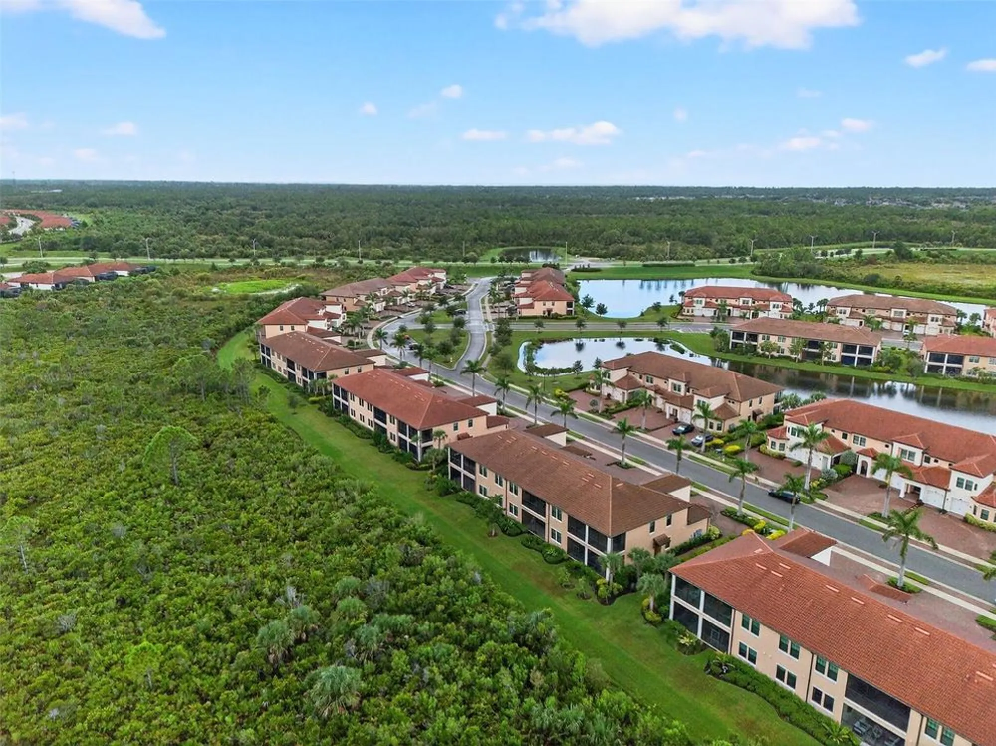 Property Slideshow image 9 of 91 | 10047 crooked creek dr 201, Venice, FL, 34293