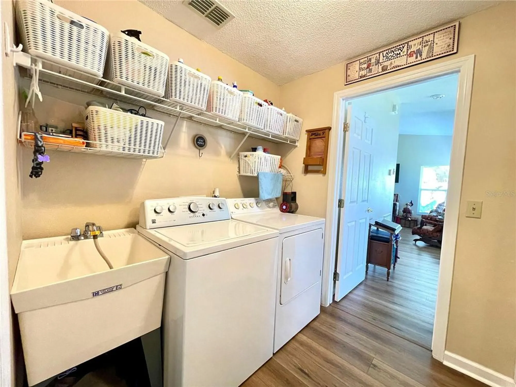 Property Slideshow image 33 of 45 | 6323 silver lakes dr, Lakeland, FL, 33810