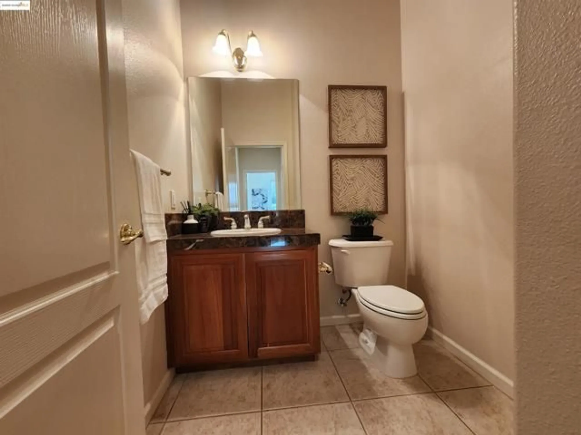 Property Slideshow image 36 of 49 | 930 suntan ln, Brentwood, CA, 94513