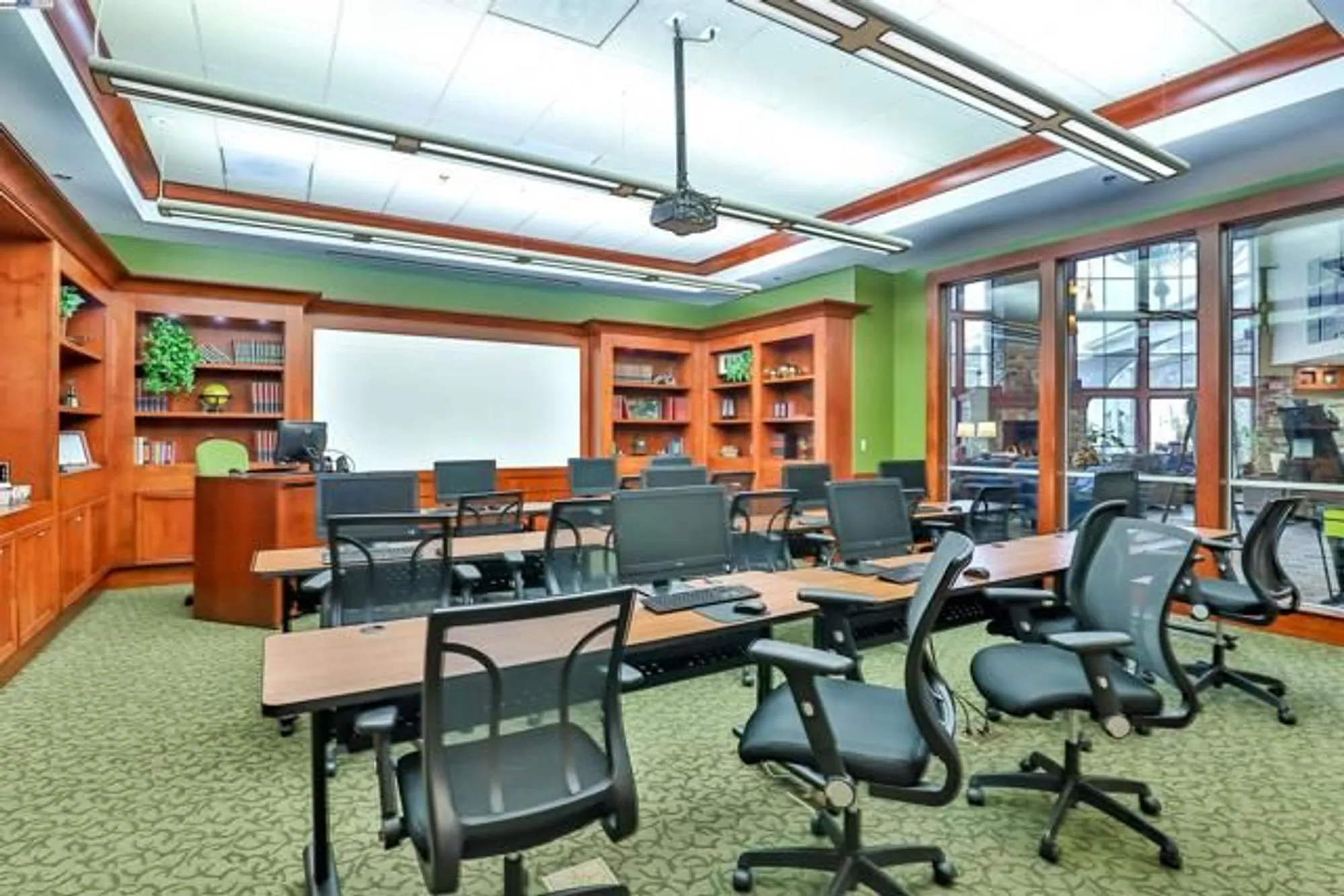 Property Slideshow image 36 of 40 | 422 saddle rock ln, Rio Vista, CA, 94571