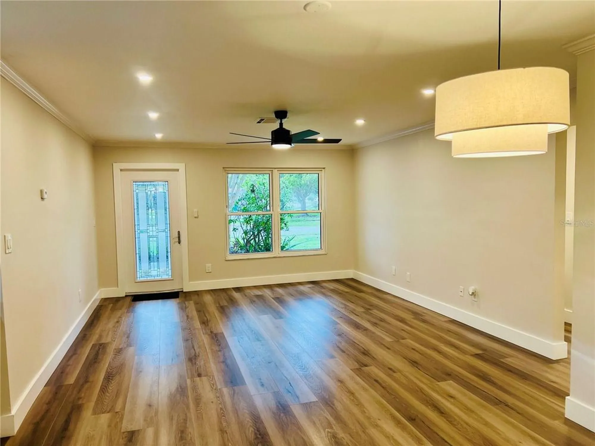 Property Slideshow image 9 of 28 | 801 leeward way, Palm Harbor, FL, 34685