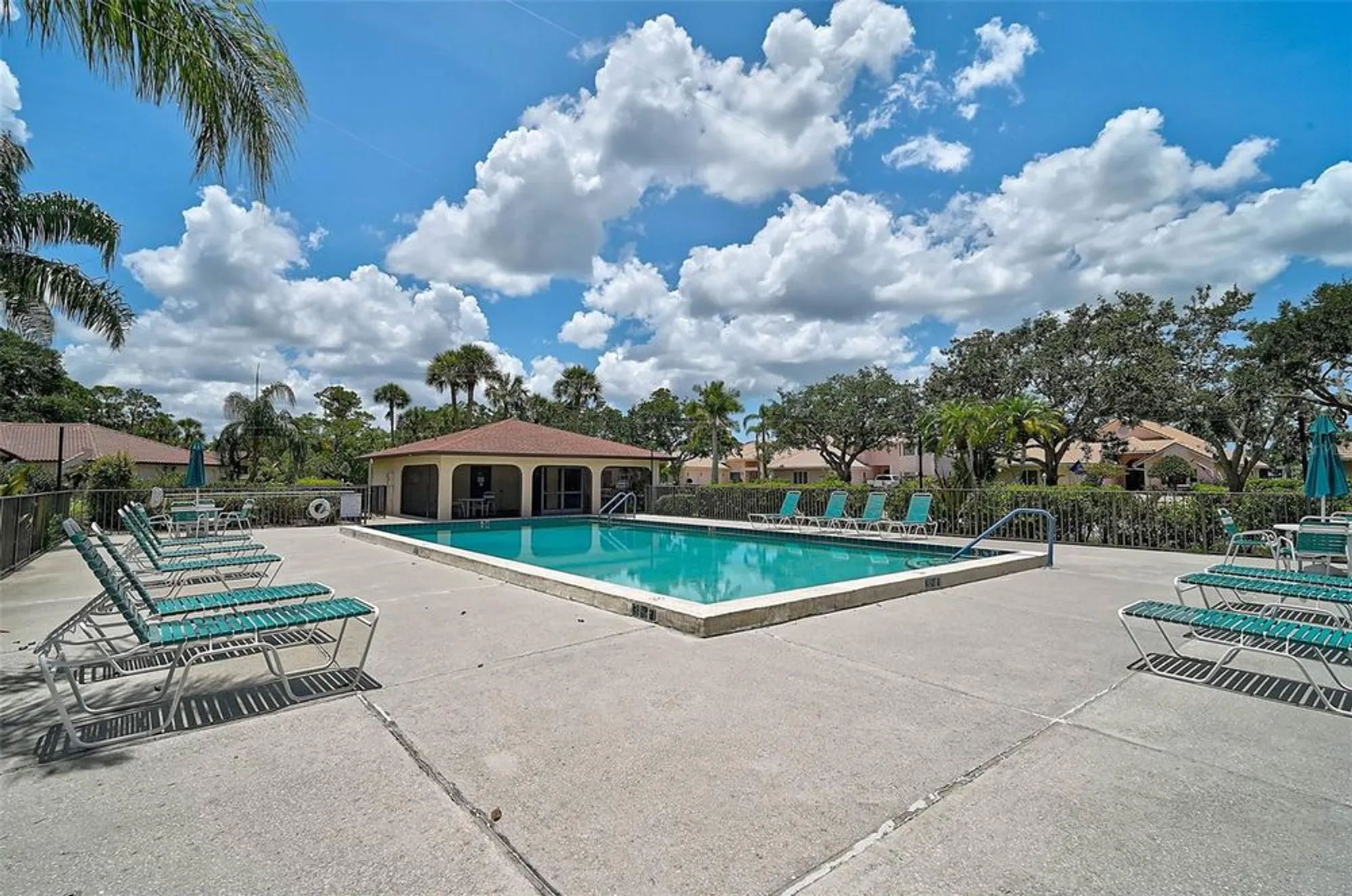 Property Slideshow image 43 of 49 | 7341 golf pointe cir, Sarasota, FL, 34243