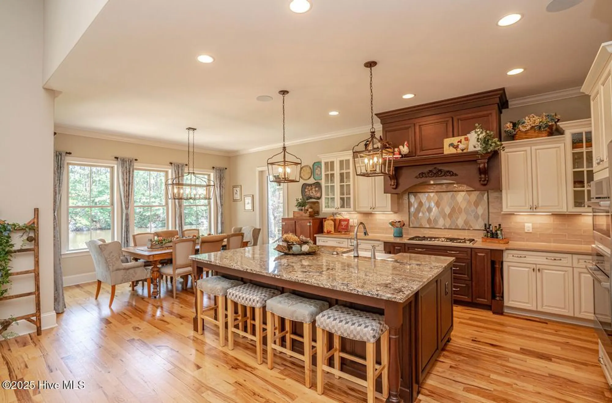 Property Slideshow image 18 of 103 | 558 westchester pl, Ocean Isle Beach, NC, 28469