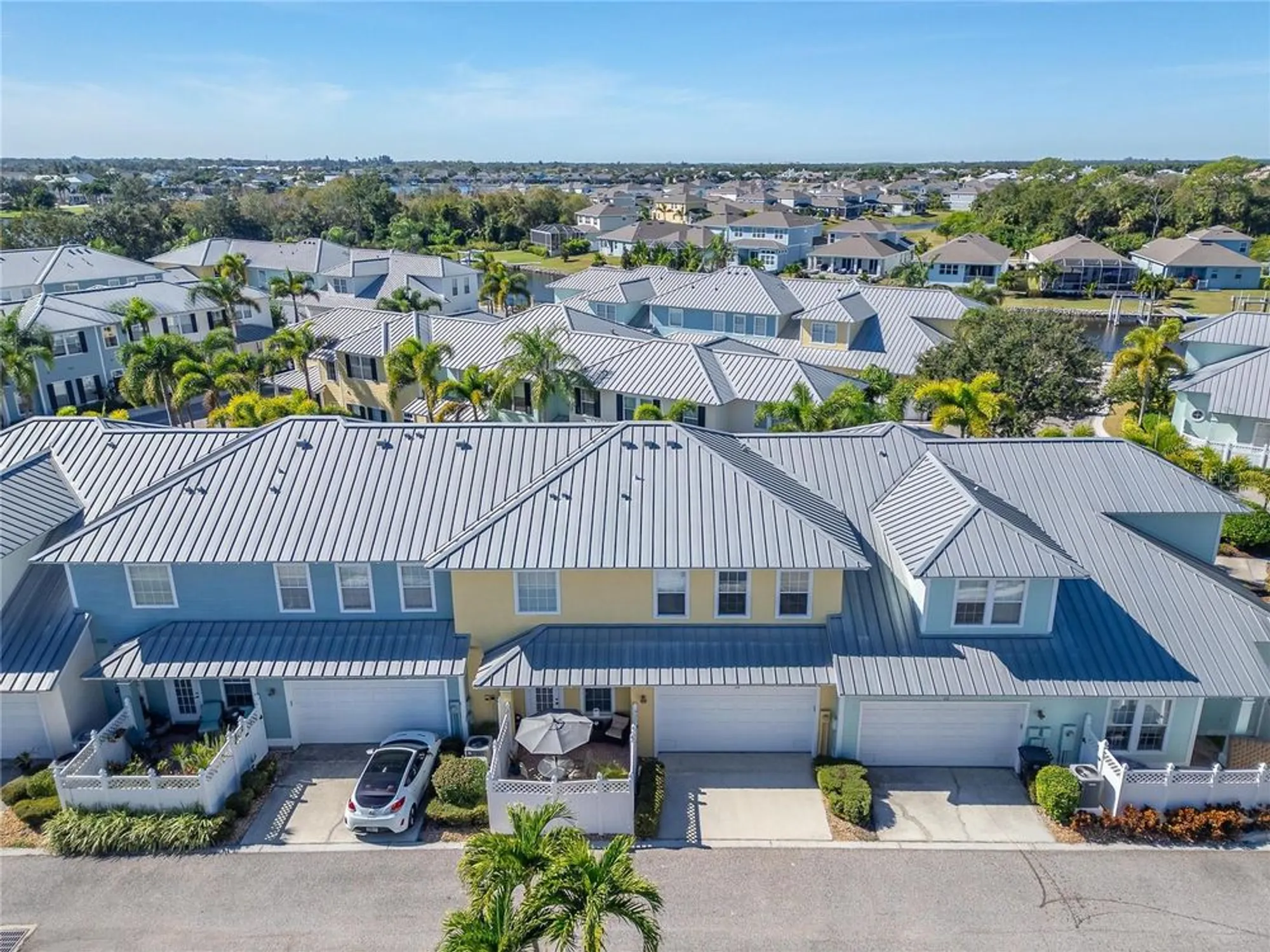 Property Slideshow image 77 of 90 | 114 aberdeen pond dr, Apollo Beach, FL, 33572