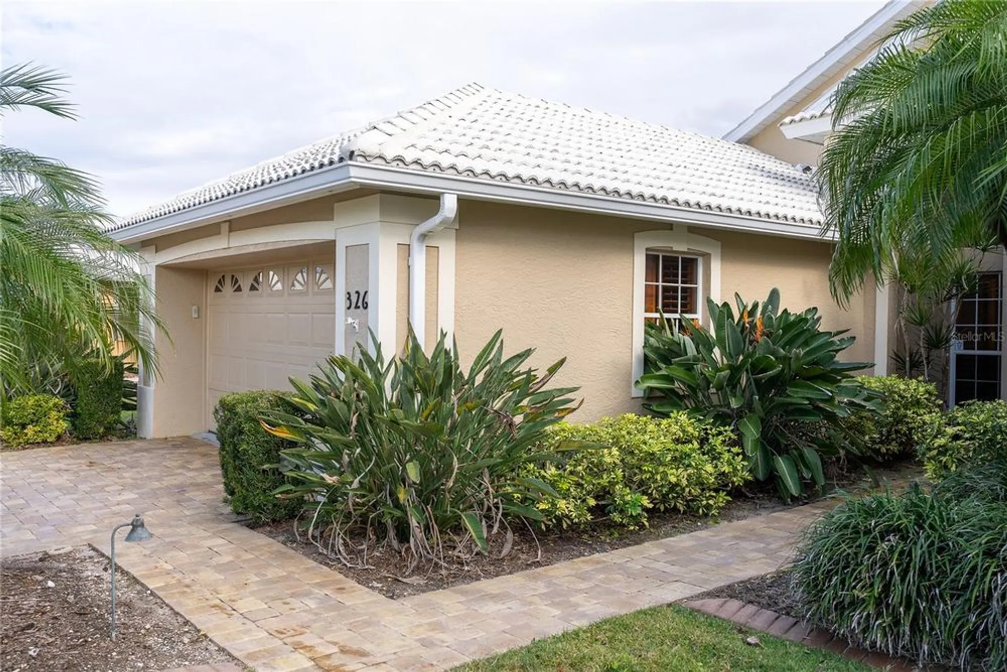 Property Slideshow image 2 of 37 | 326 saint george ct 14, Venice, FL, 34293