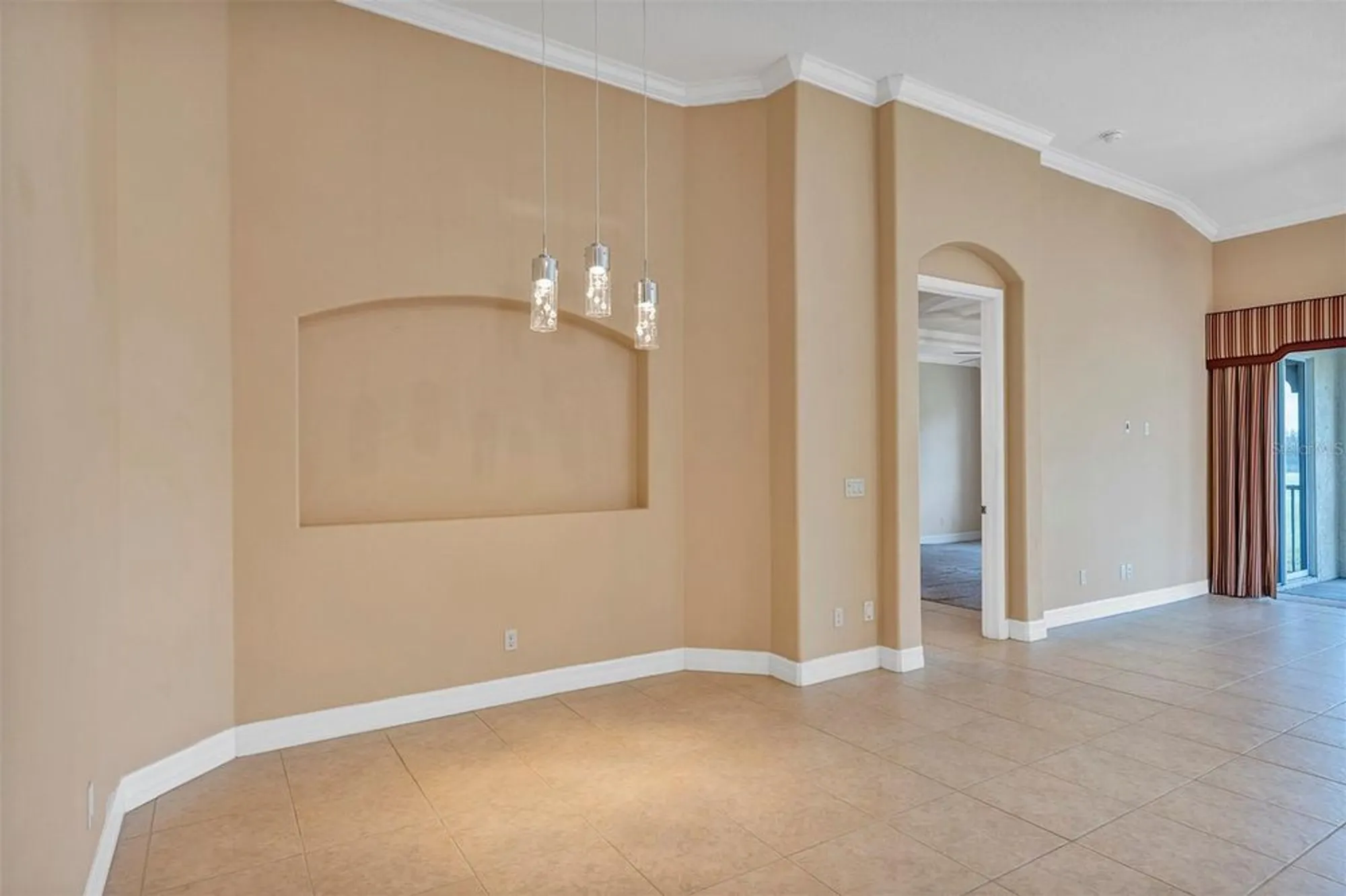 Property Slideshow image 16 of 48 | 1420 emerald dunes dr # 7, Sun City Center, FL, 33573