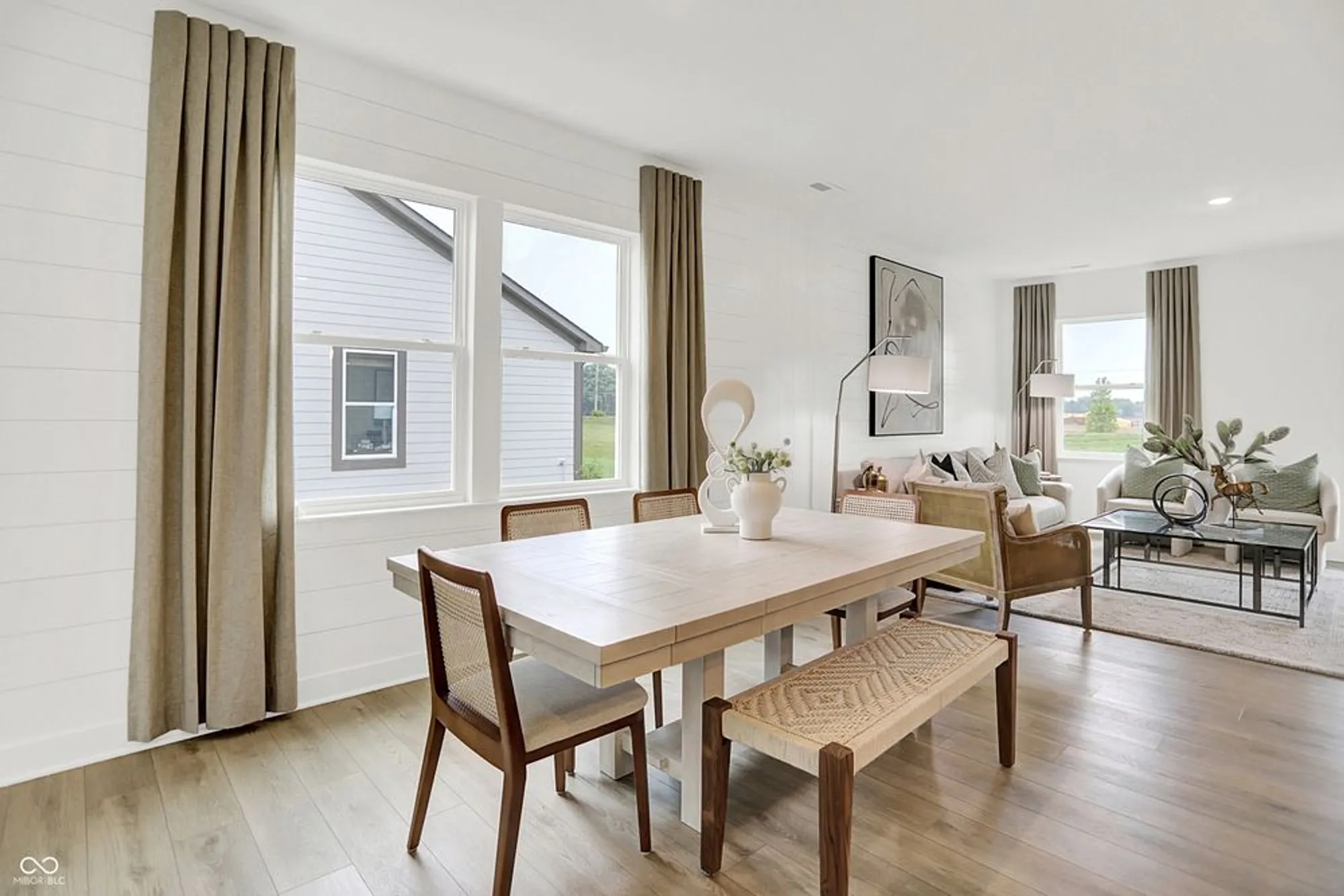 Property Slideshow image 12 of 26 | 5258 foxley park ln, Avon, IN, 46123