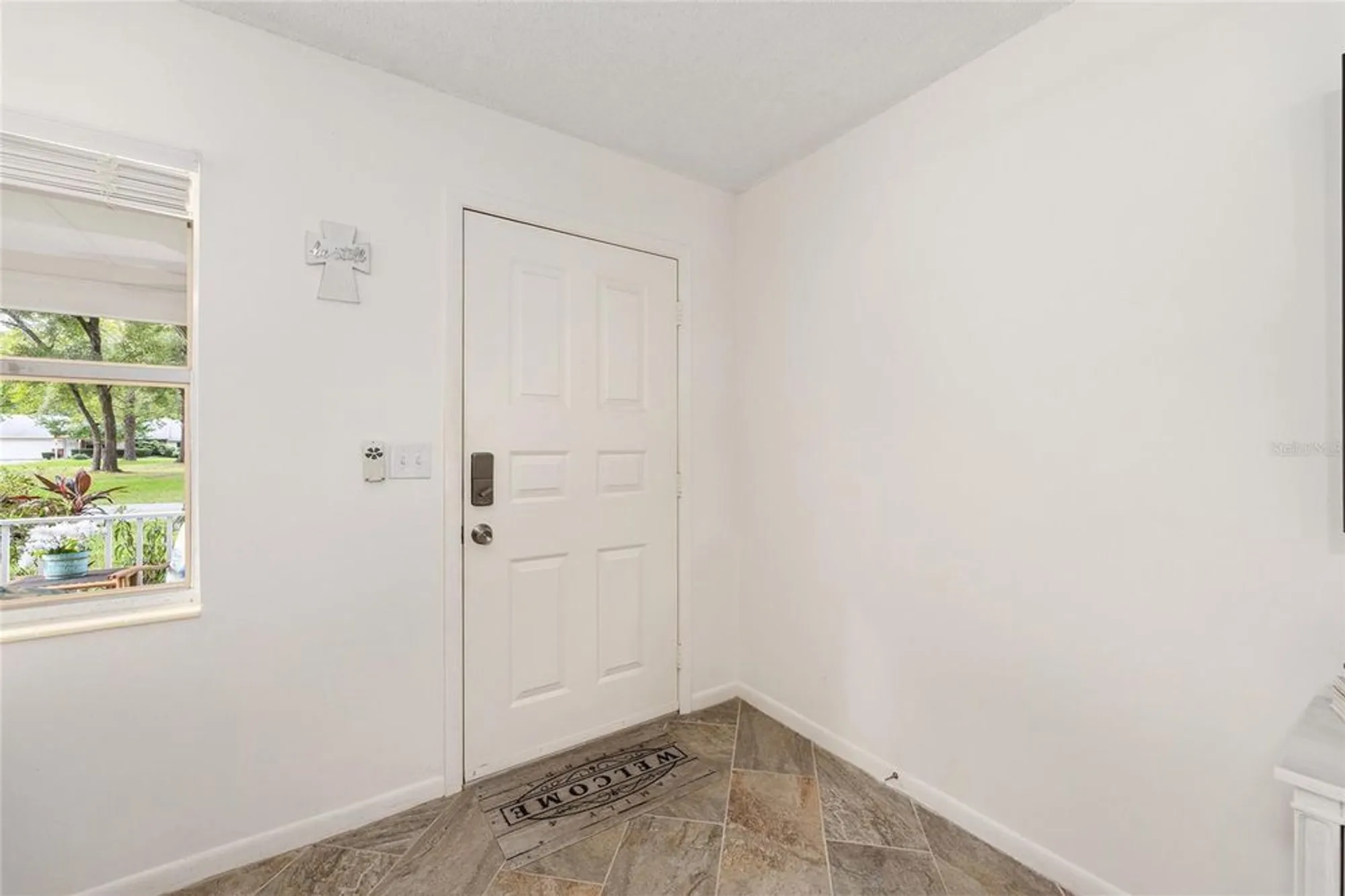 Property Slideshow image 9 of 37 | 8580 sw 97th lane rd b, Ocala, FL, 34481