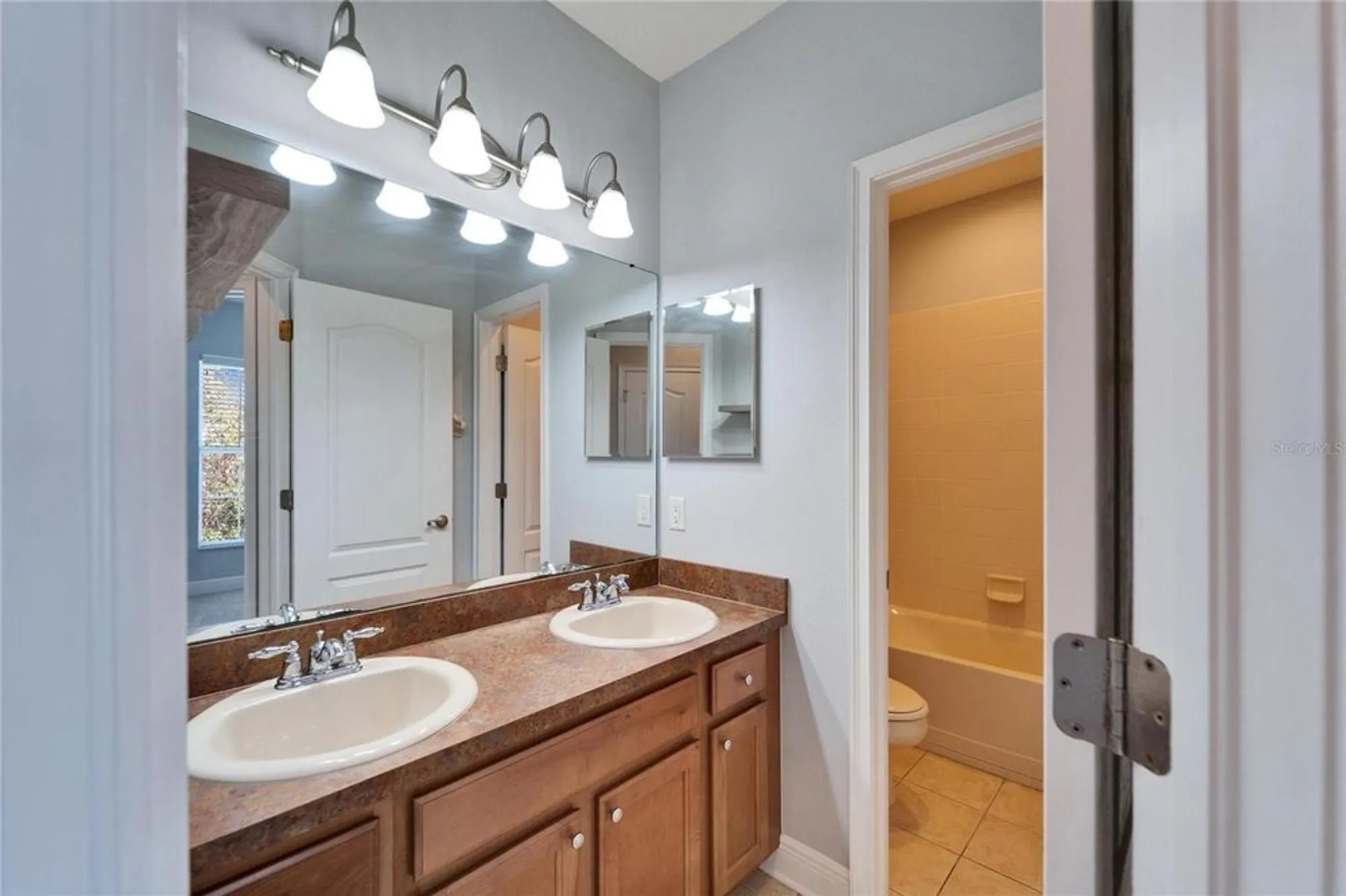 Property Slideshow image 66 of 100 | 410 manns harbor dr, Apollo Beach, FL, 33572