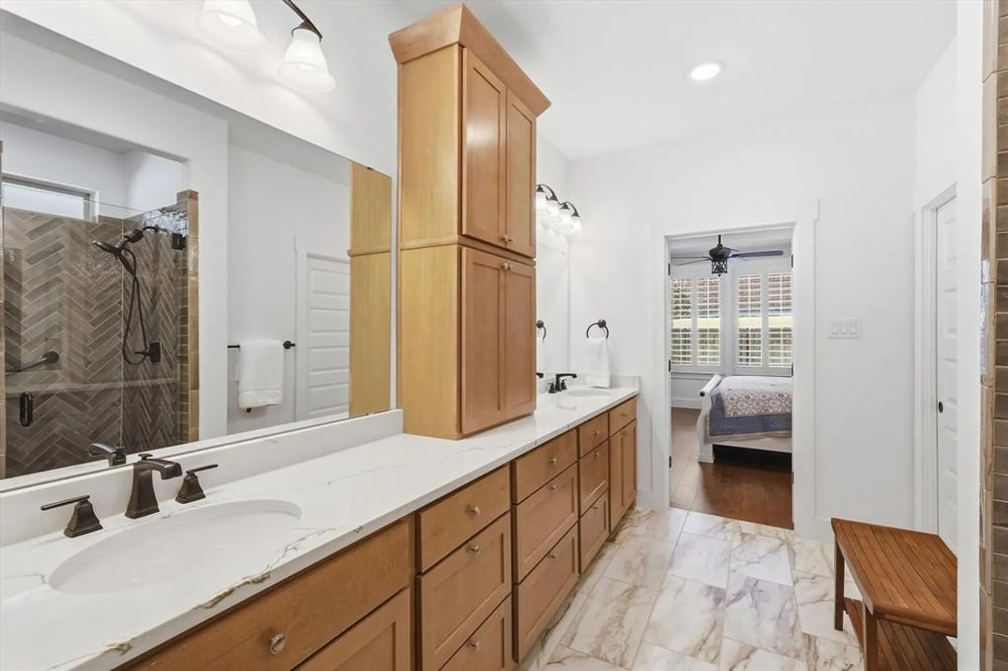 Property Slideshow image 21 of 25 | 912 hacienda dr, Mansfield, TX, 76063