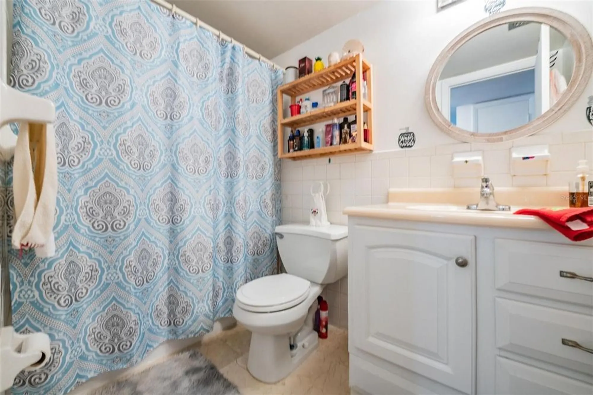 Property Slideshow image 13 of 46 | 2000 world parkway blvd apt 15, Clearwater, FL, 33763