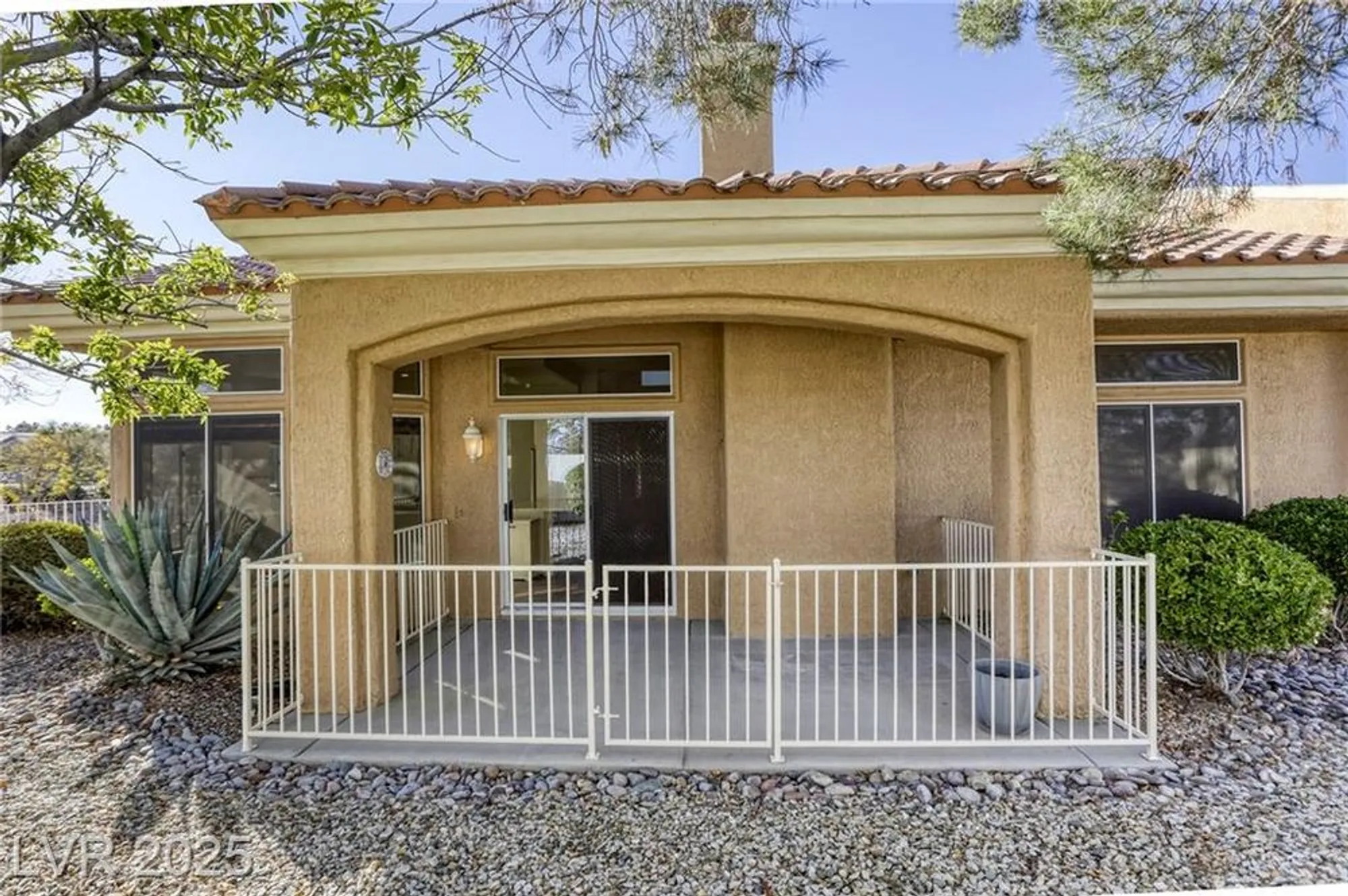 Property Slideshow image 32 of 46 | 9800 villa ridge dr, Las Vegas, NV, 89134