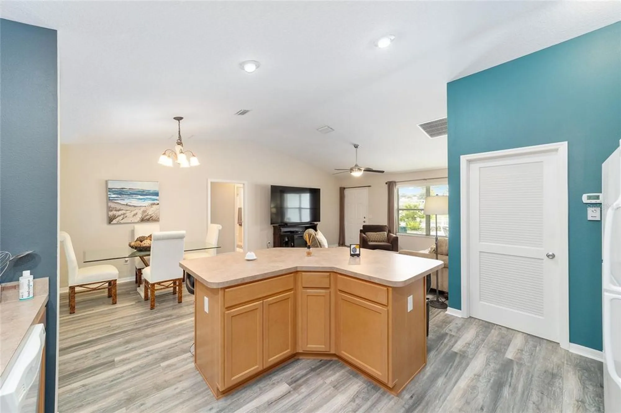 Property Slideshow image 20 of 58 | 2020 harston trl, The Villages, FL, 32162