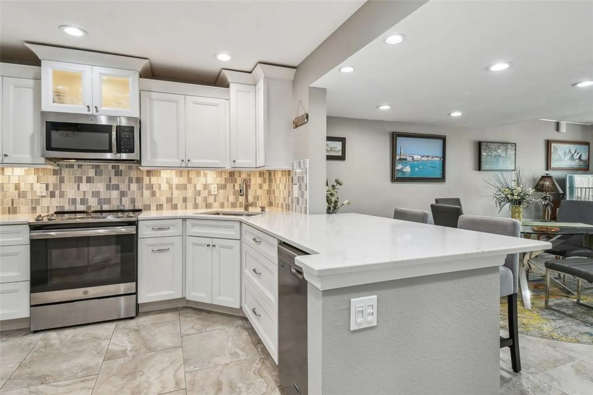 Property Slideshow image 18 of 73 | 7300 sun island dr 1705, South Pasadena, FL, 33707