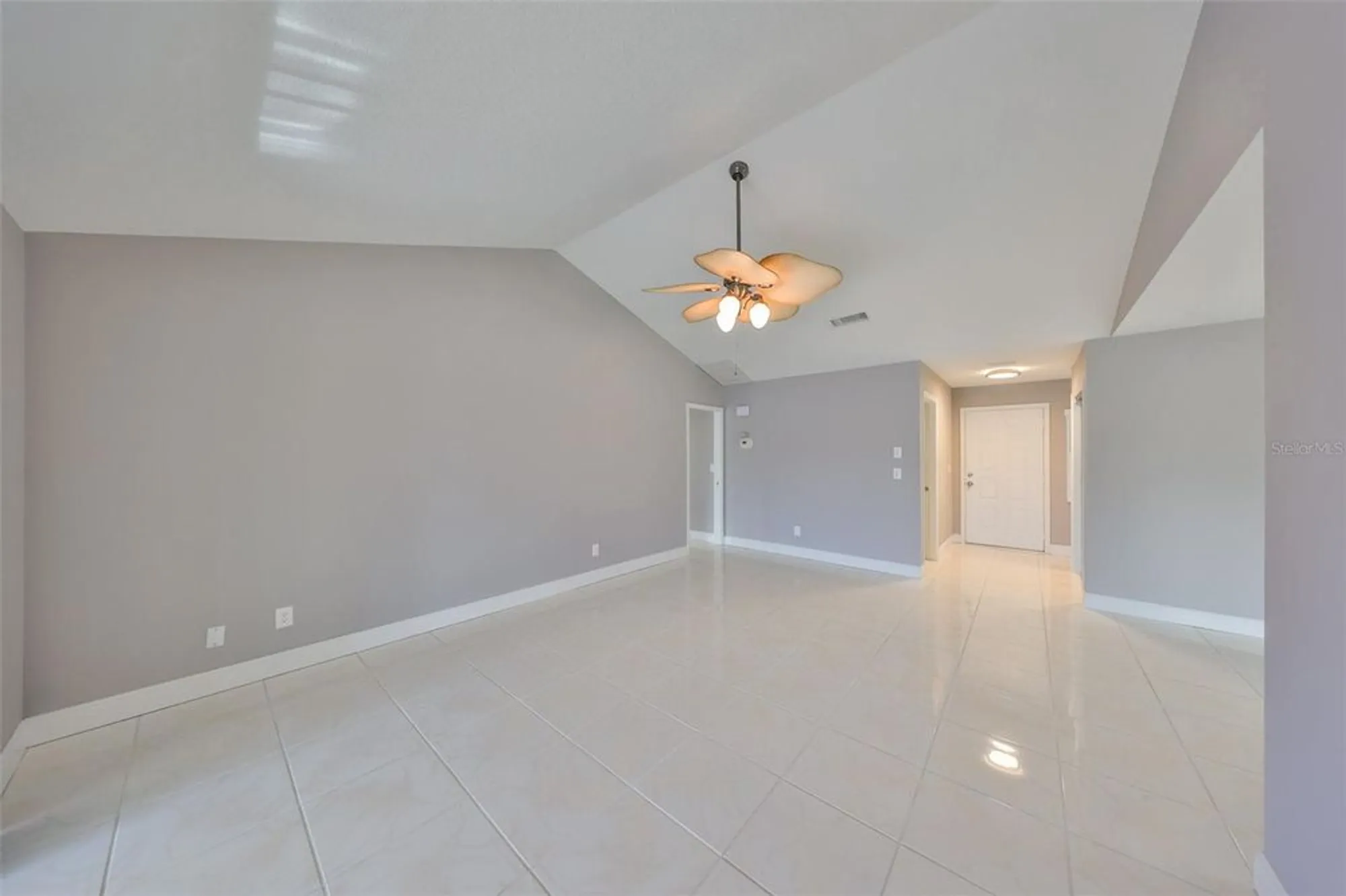 Property Slideshow image 13 of 53 | 1806 wolf laurel dr, Sun City Center, FL, 33573