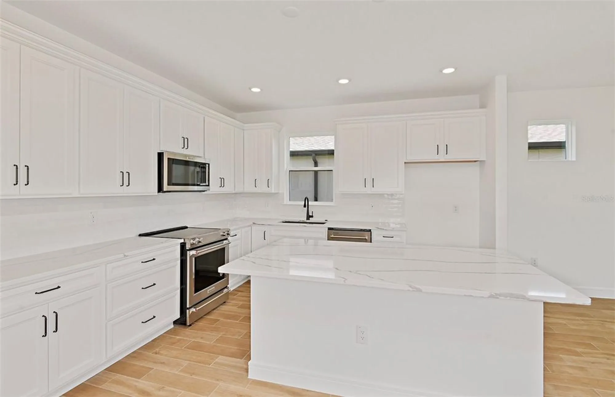 Property Slideshow image 4 of 37 | 9009 sw 52nd place rd, Ocala, FL, 34481