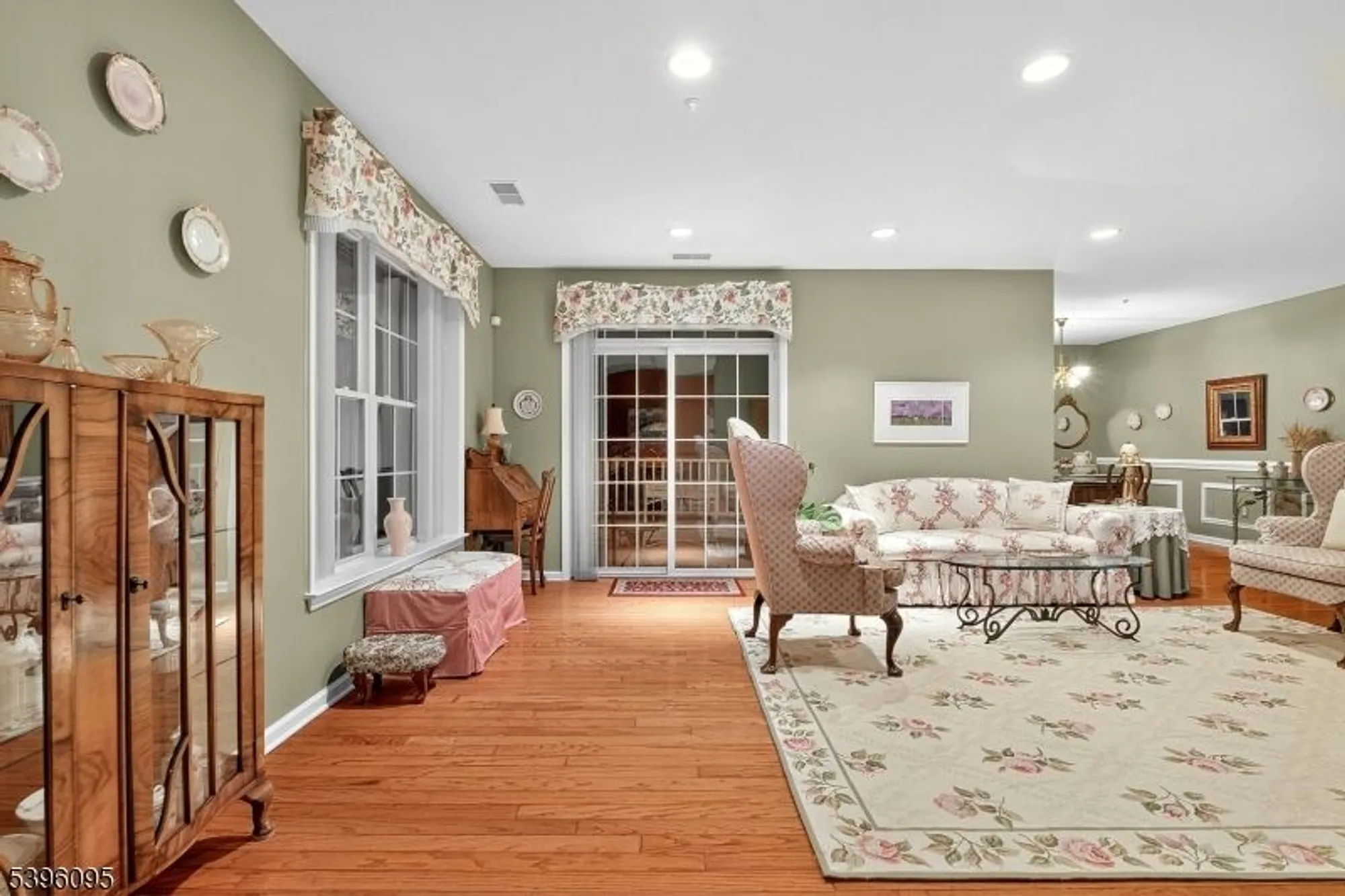 Property Slideshow image 27 of 46 | 2210 johnson dr, Rockaway Boro, NJ, 07866