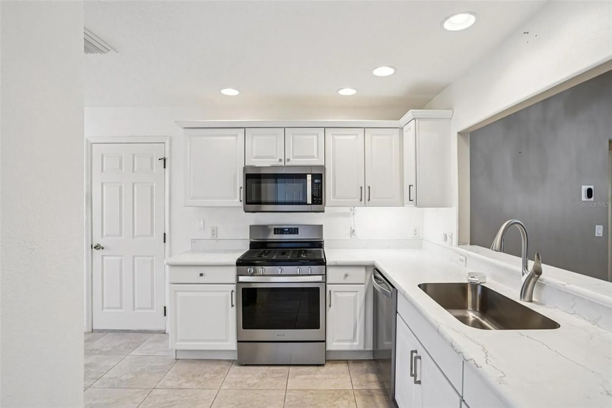 Property Slideshow image 11 of 54 | 1542 wyatt ave, The Villages, FL, 32162