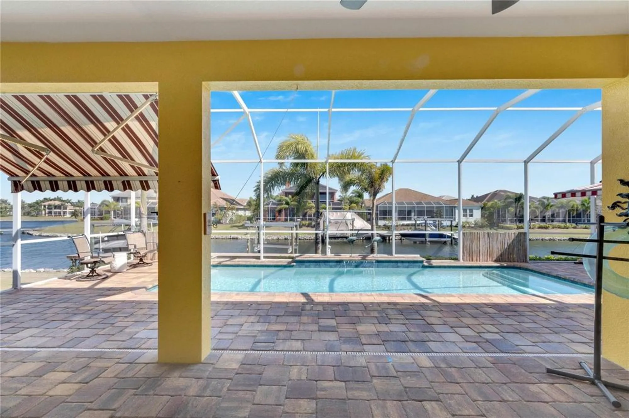Property Slideshow image 48 of 80 | 721 manns harbor dr, Apollo Beach, FL, 33572