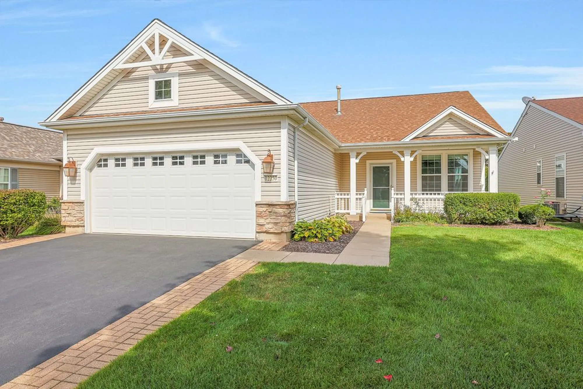 Property Slideshow image 1 of 43 | 12250 songbird ln, Huntley, IL, 60142