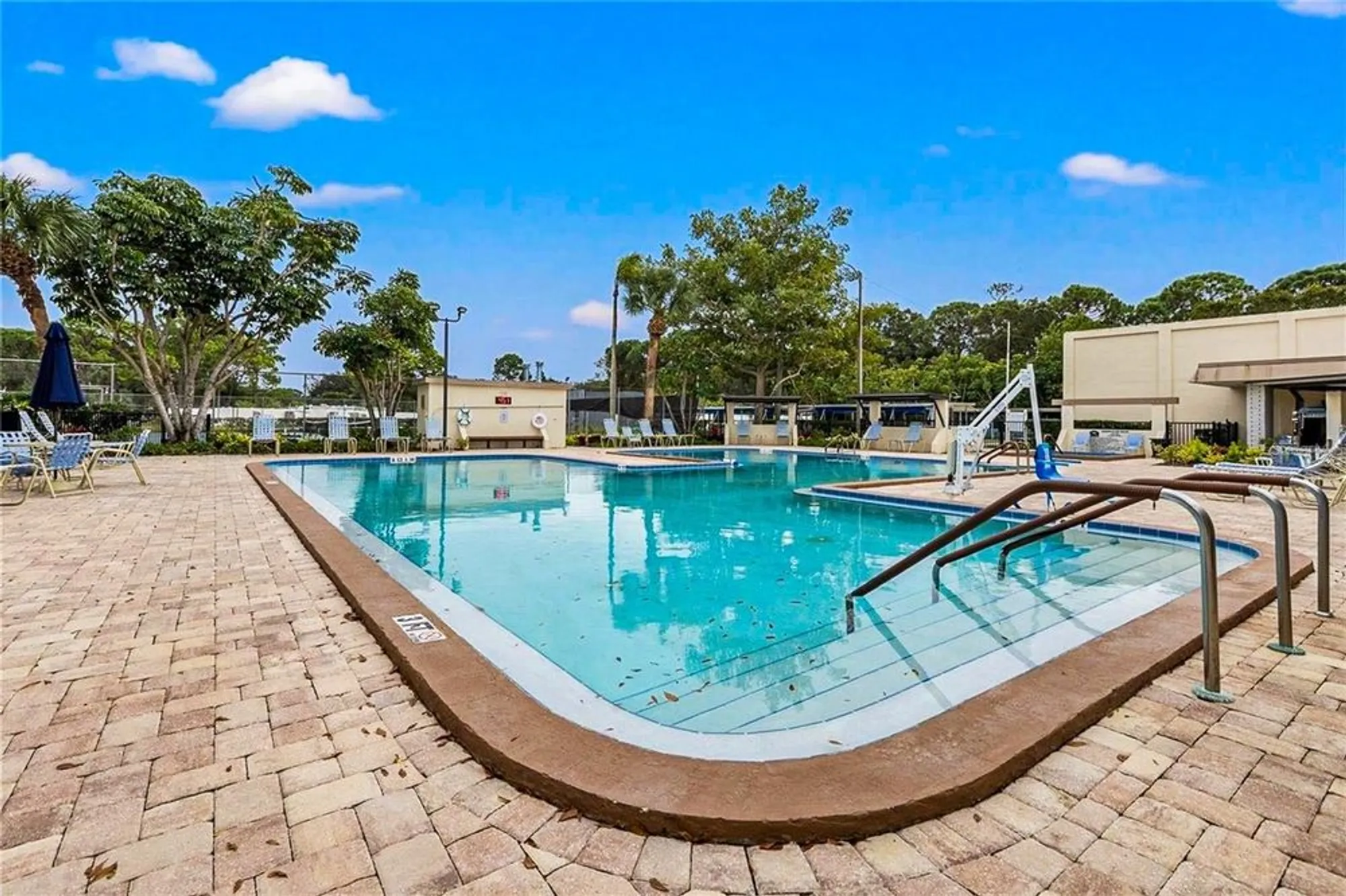 Property Slideshow image 38 of 72 | 5660 80th st n unit a303, St Petersburg, FL, 33709