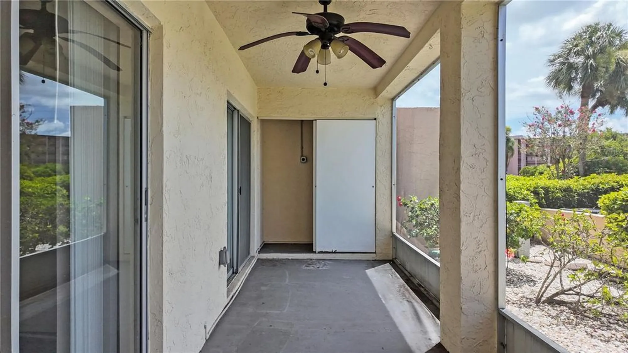 Property Slideshow image 20 of 21 | 4127 heron way # 111, Bradenton, FL, 34205
