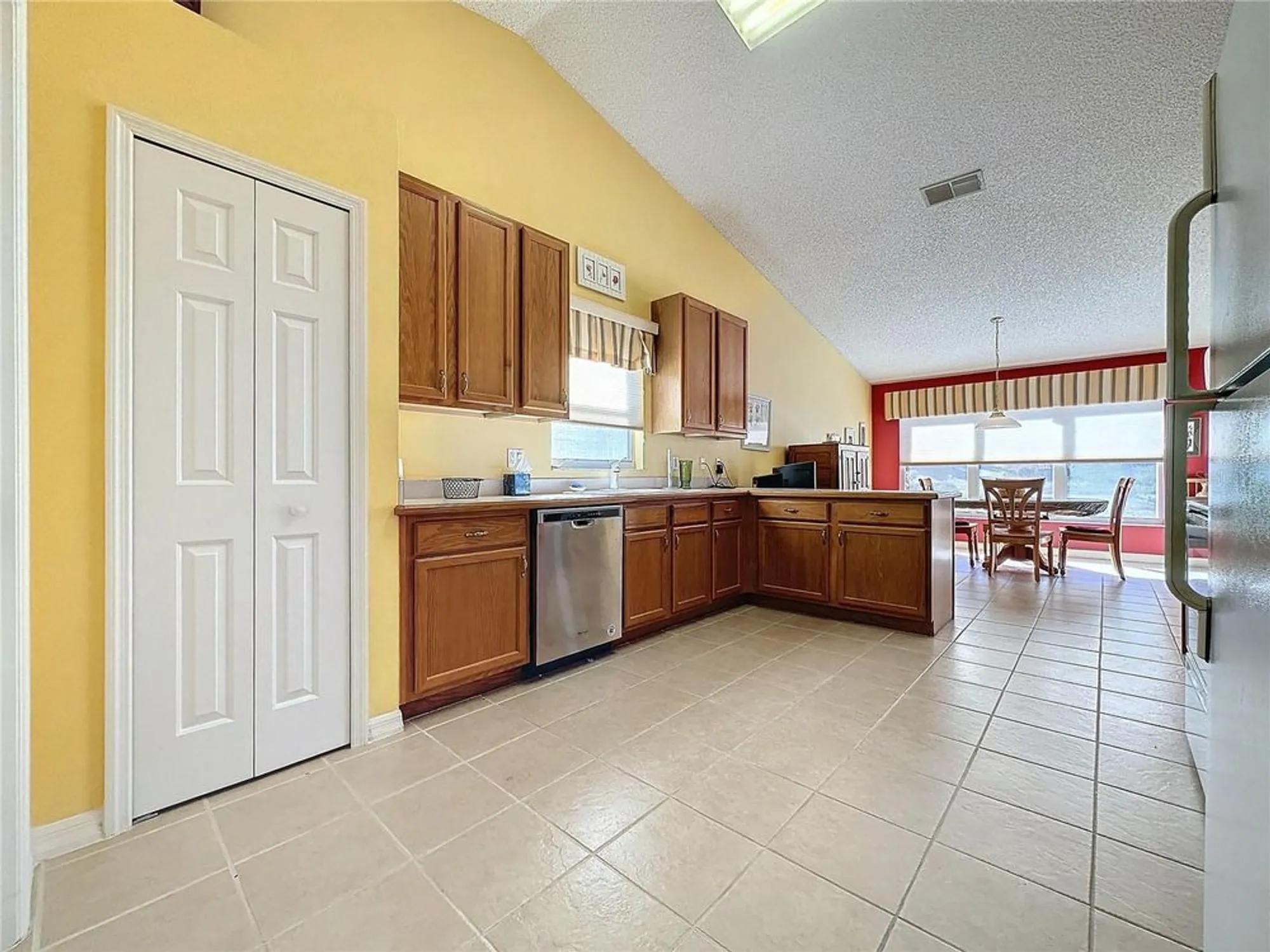 Property Slideshow image 29 of 54 | 4634 summerbridge cir, Leesburg, FL, 34748