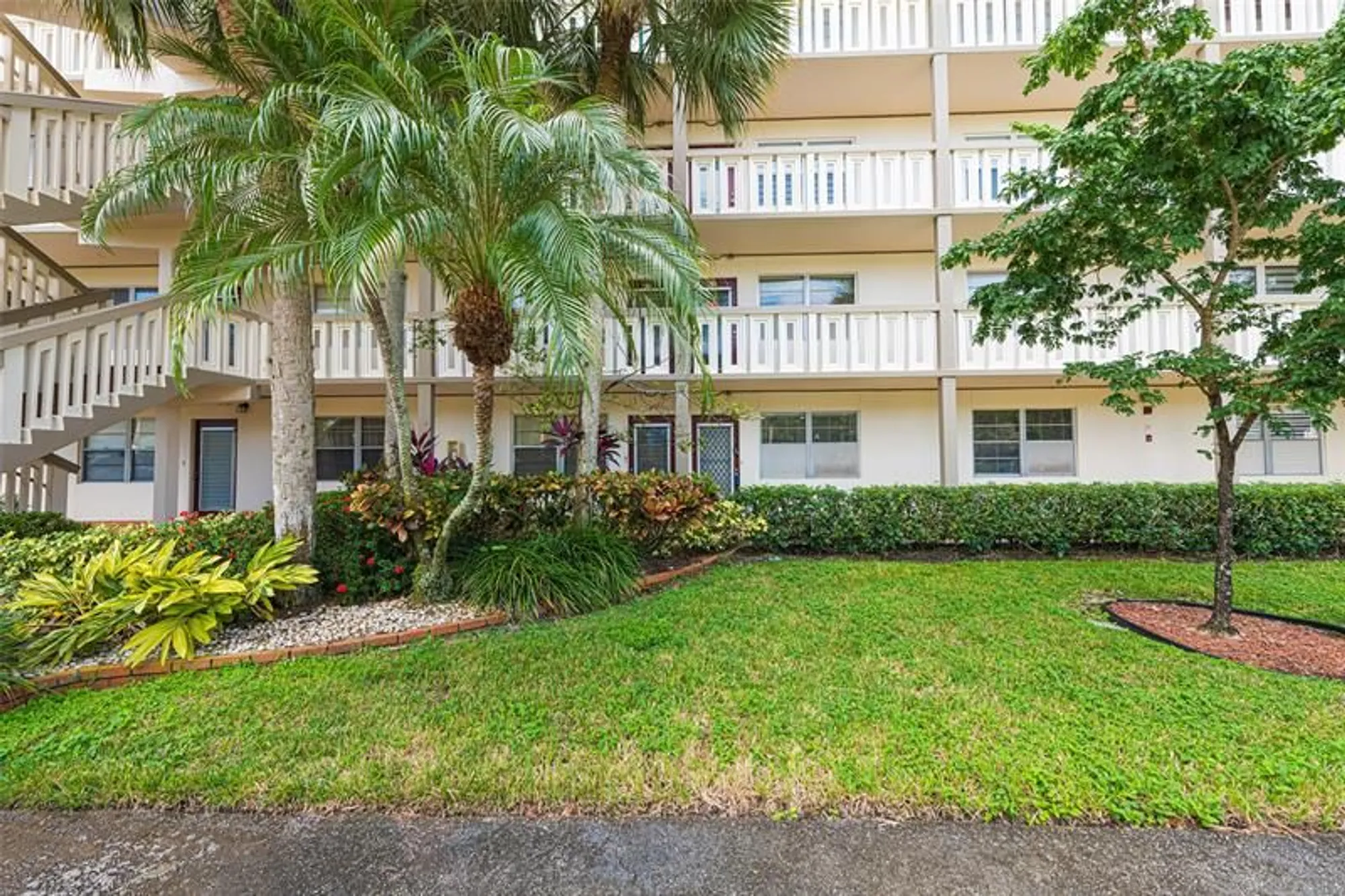 Property Slideshow image 25 of 30 | 3405 bimini ln d1, Coconut Creek, FL, 33066