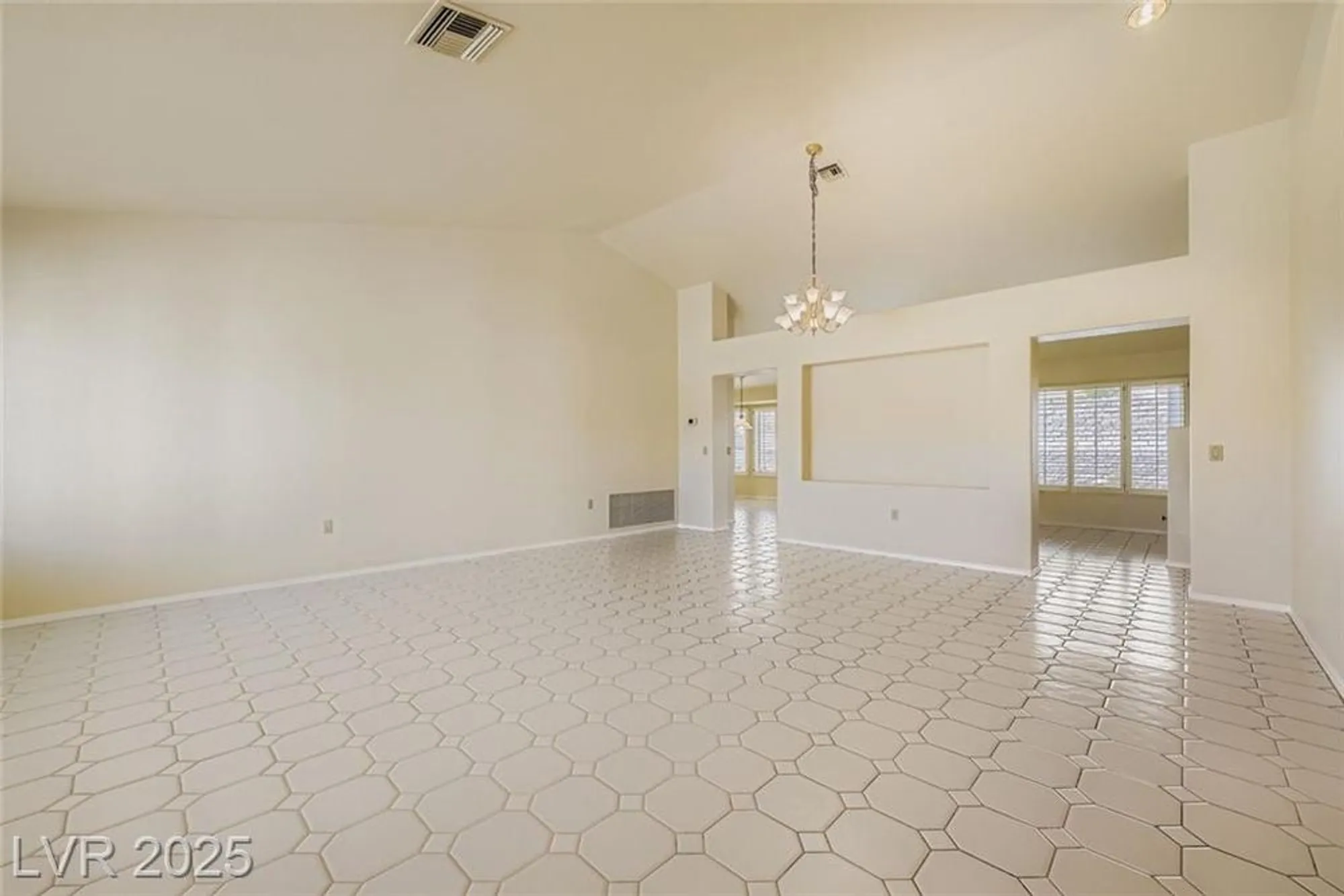 Property Slideshow image 9 of 29 | 2517 desert butte dr, Las Vegas, NV, 89134
