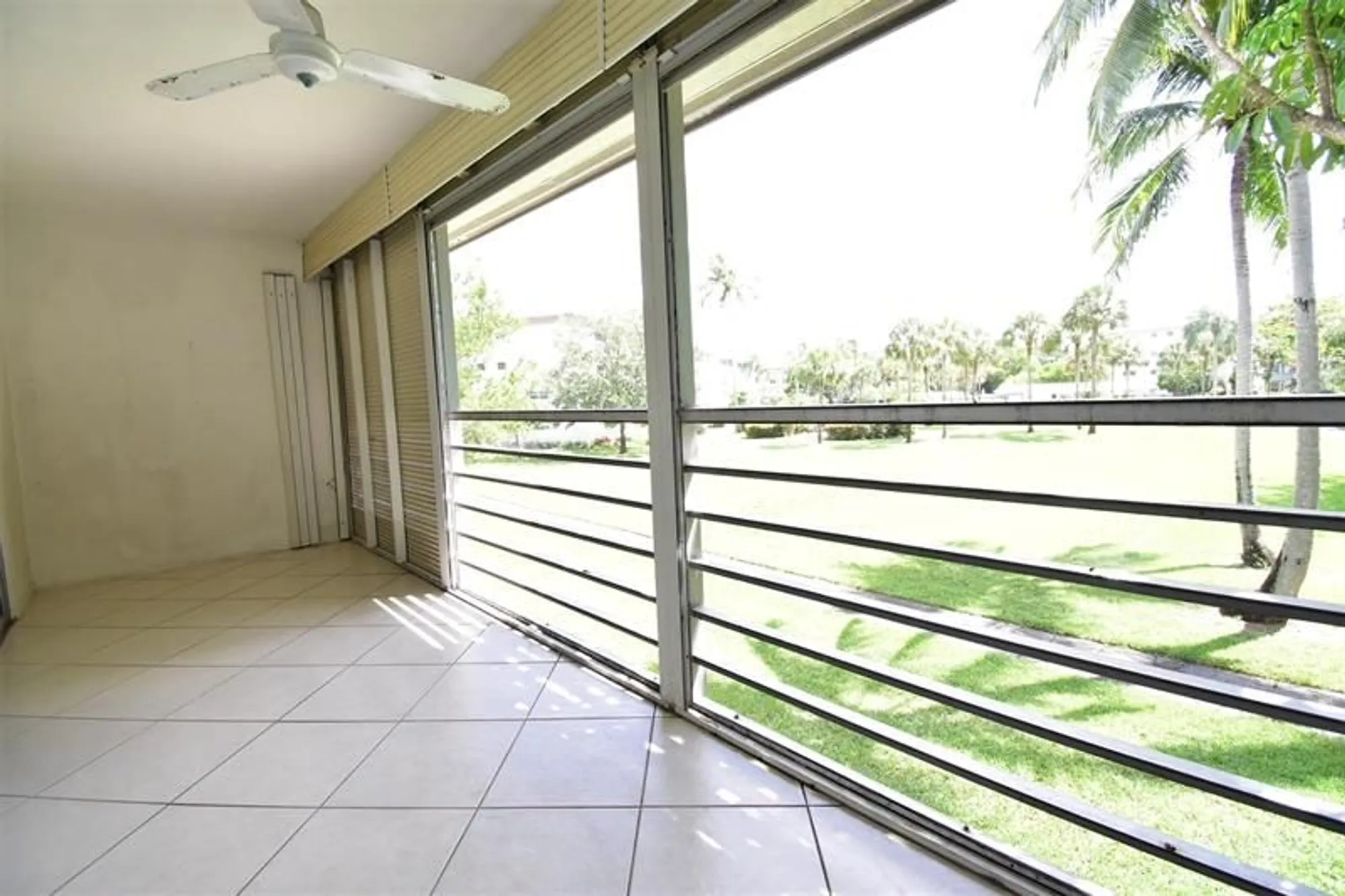 Property Slideshow image 16 of 20 | 2805 victoria way h2, Coconut Creek, FL, 33066