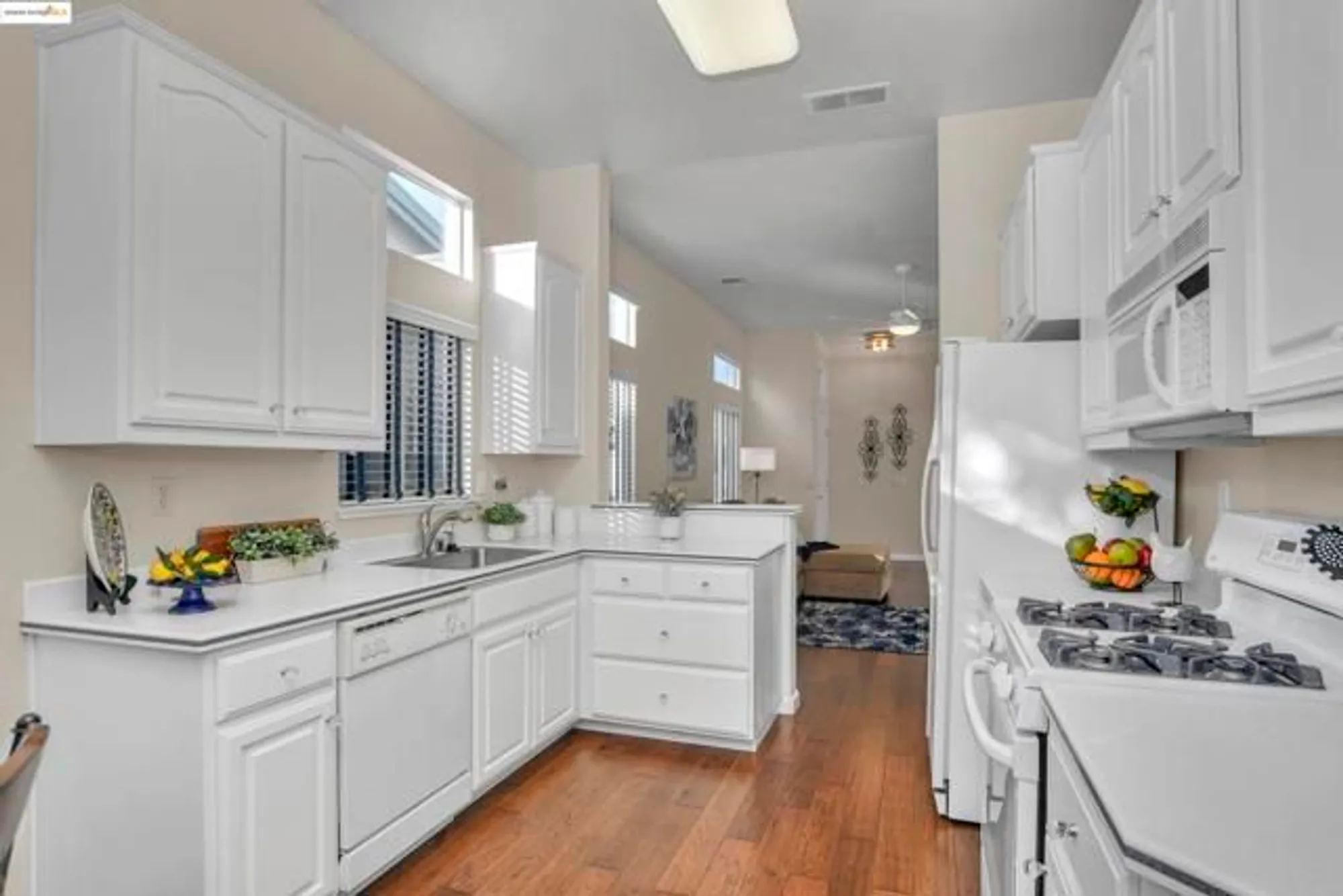 Property Slideshow image 10 of 36 | 1990 kent dr, Brentwood, CA, 94513