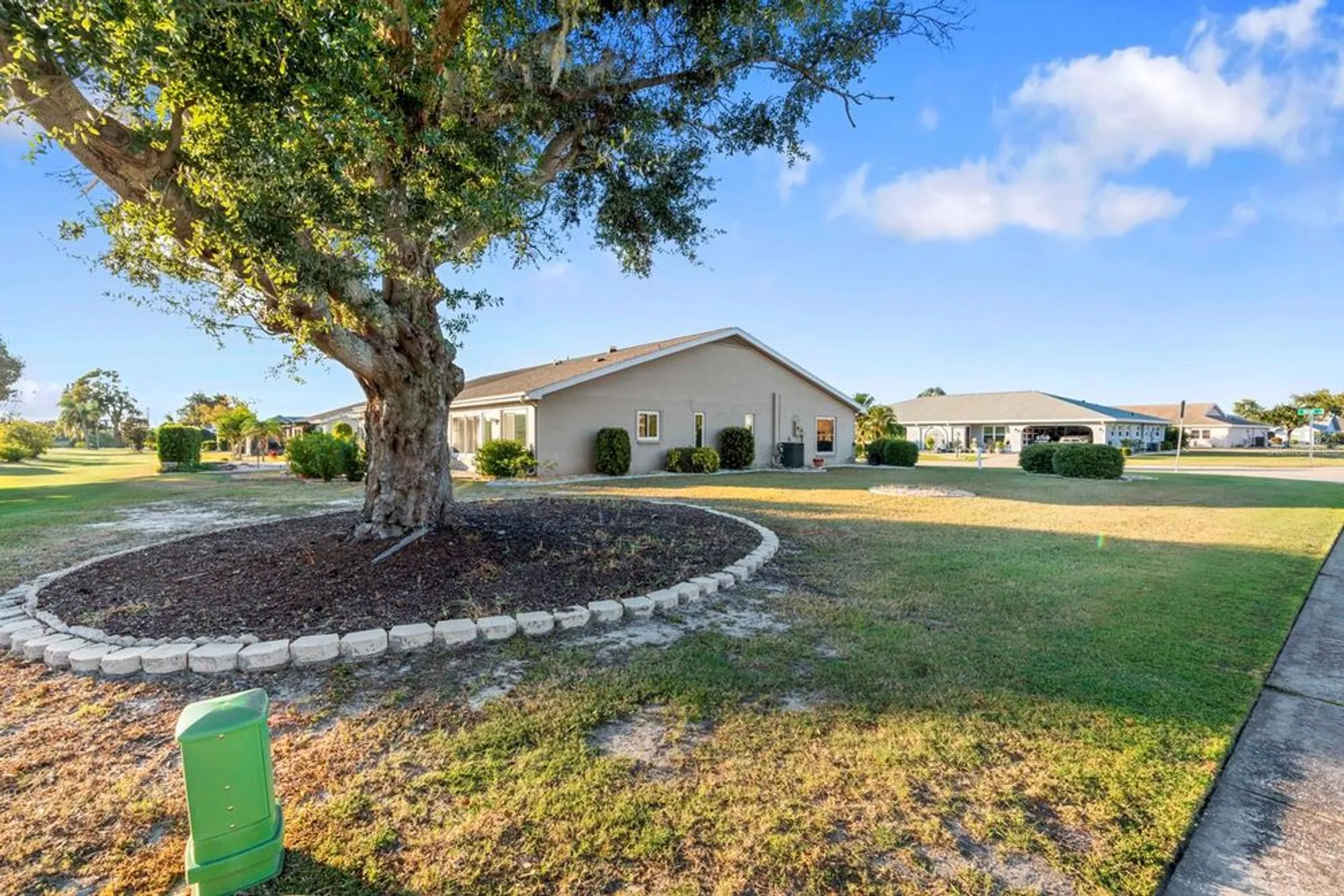 Property Slideshow image 38 of 43 | 302 stroll ln, Sun City Center, FL, 33573