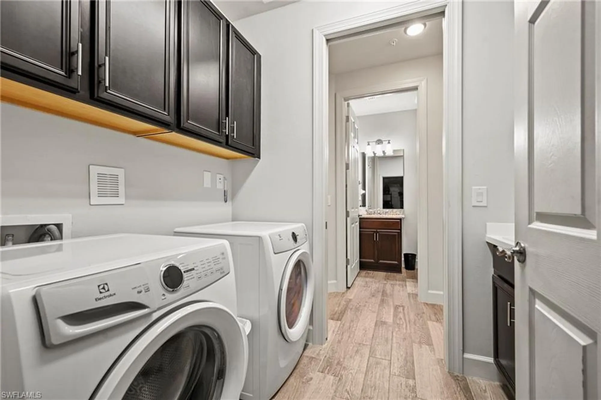 Property Slideshow image 24 of 35 | 10231 glastonbury cir 101, Fort Myers, FL, 33913