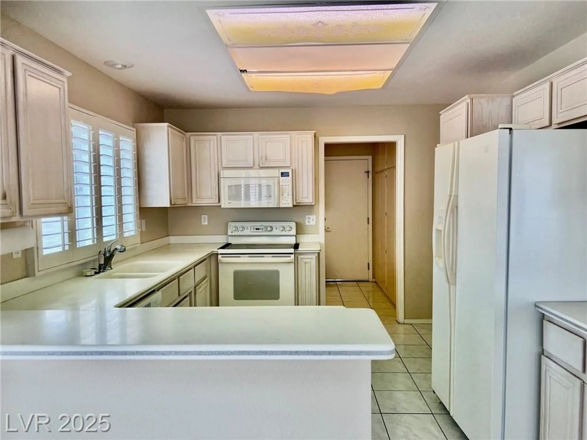 Property Slideshow image 5 of 23 | 3004 lotus hill dr, Las Vegas, NV, 89134