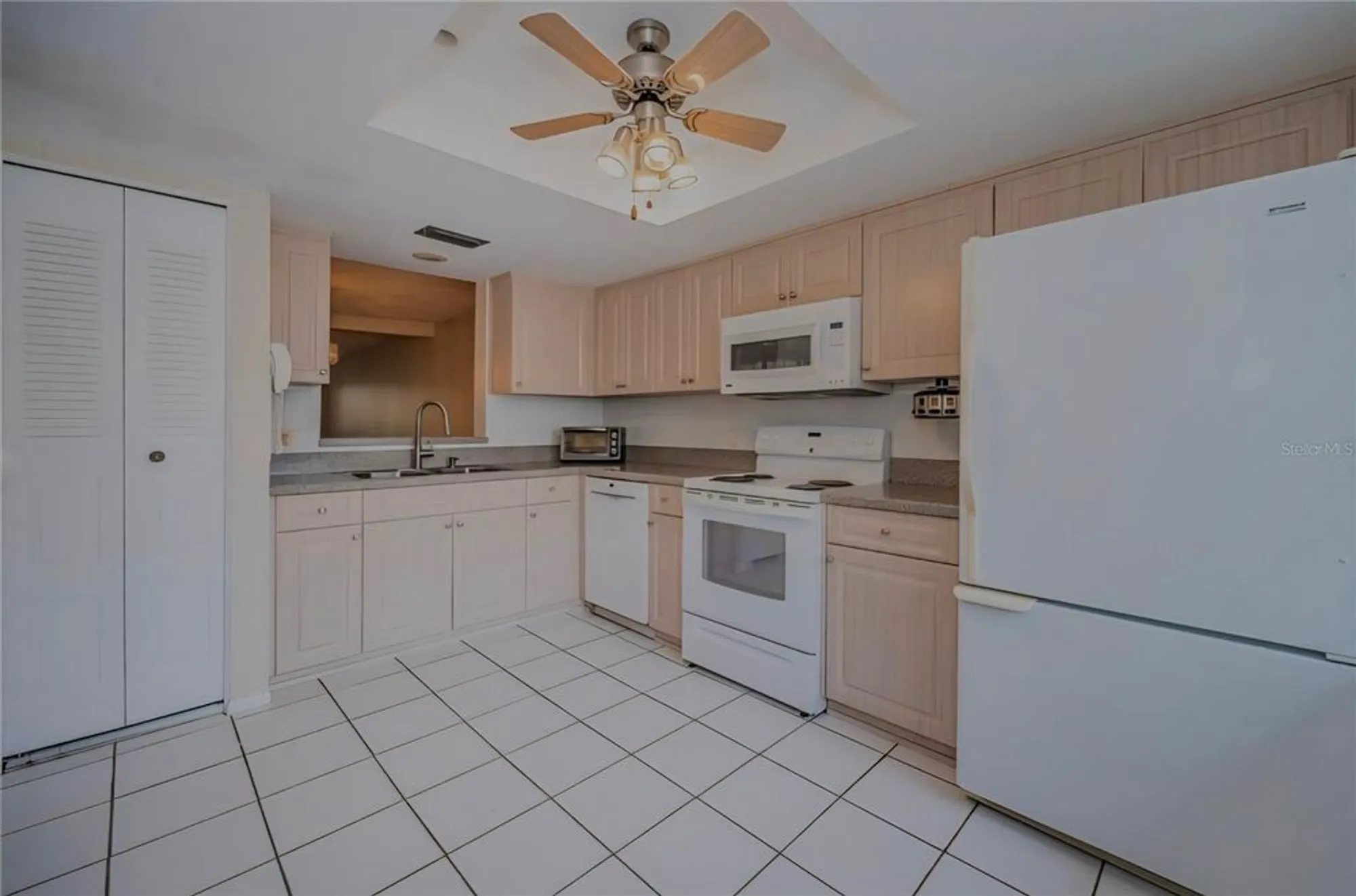 Property Slideshow image 17 of 27 | 19029 us highway 19 n apt 10d, Clearwater, FL, 33764