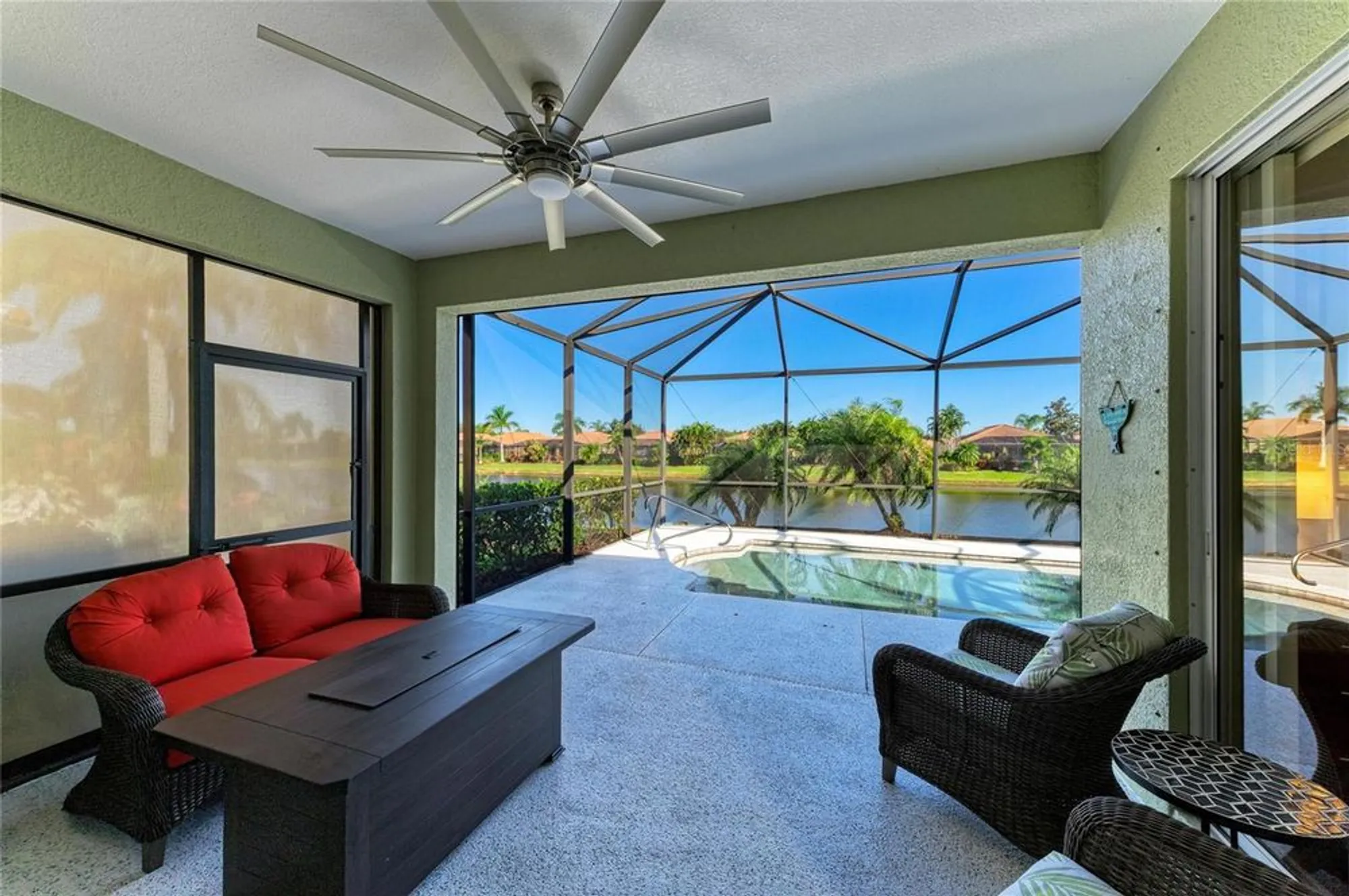 Property Slideshow image 40 of 52 | 212 river enclave ct, Bradenton, FL, 34212