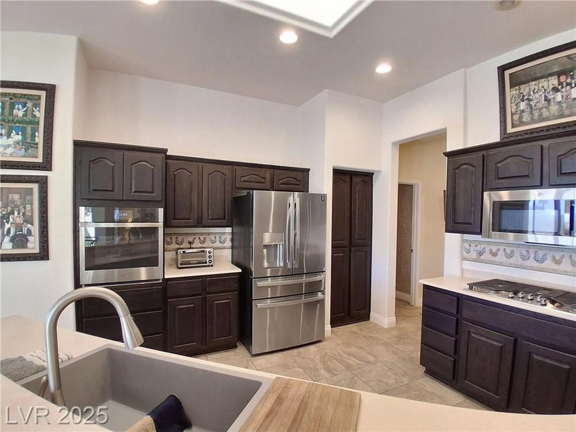 Property Slideshow image 16 of 43 | 3140 darby falls dr, Las Vegas, NV, 89134