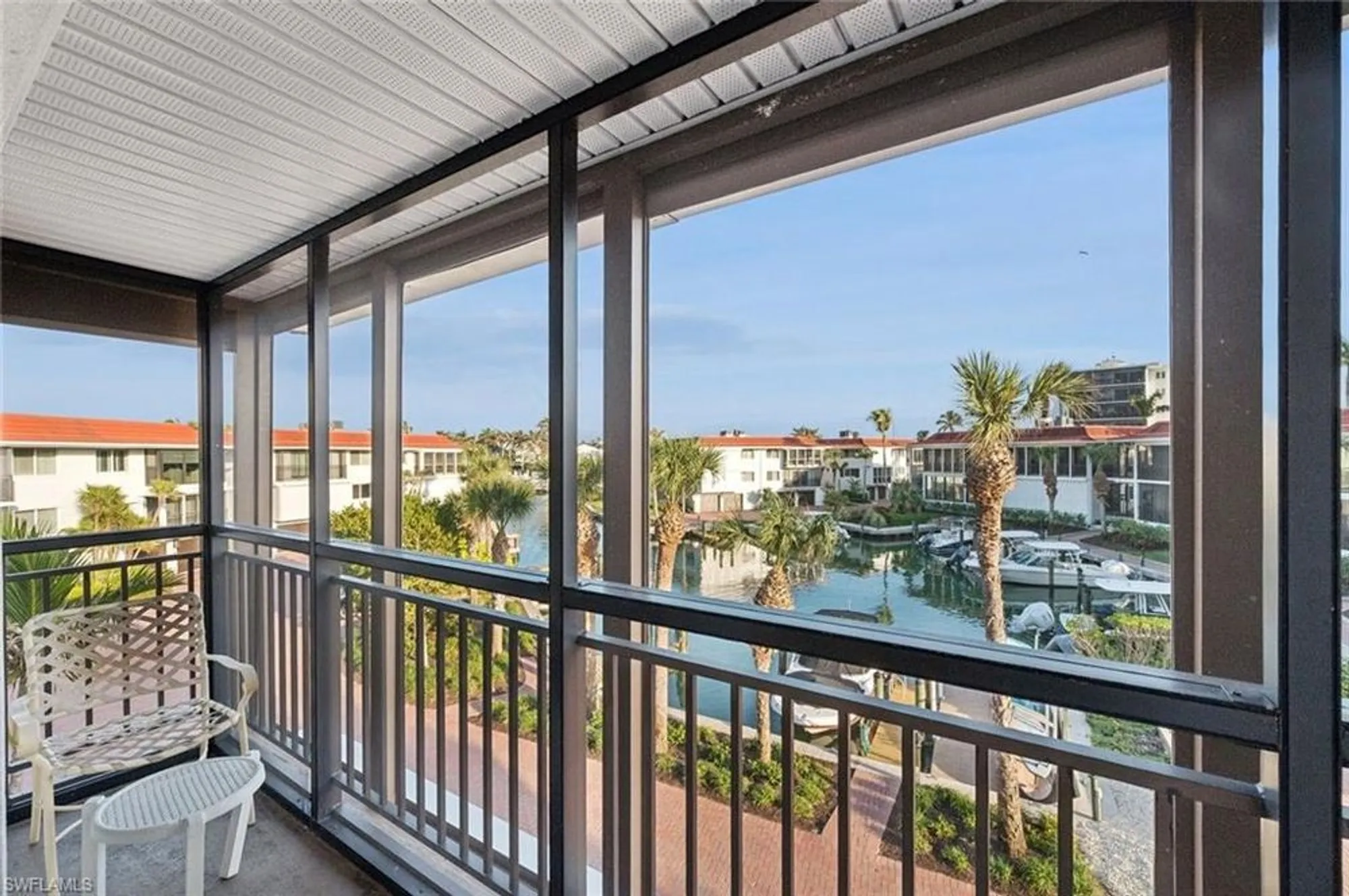 Property Slideshow image 14 of 28 | 2246 gulf shore blvd l2, Naples, FL, 34102