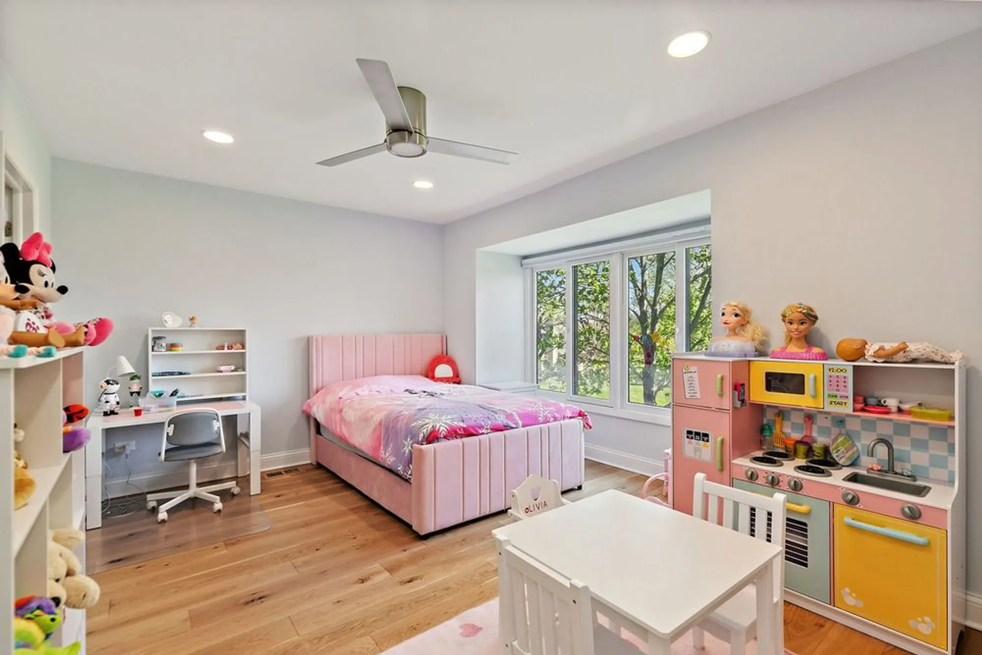 Property Slideshow image 31 of 48 | 535 woodview rd, Lake Barrington, IL, 60010