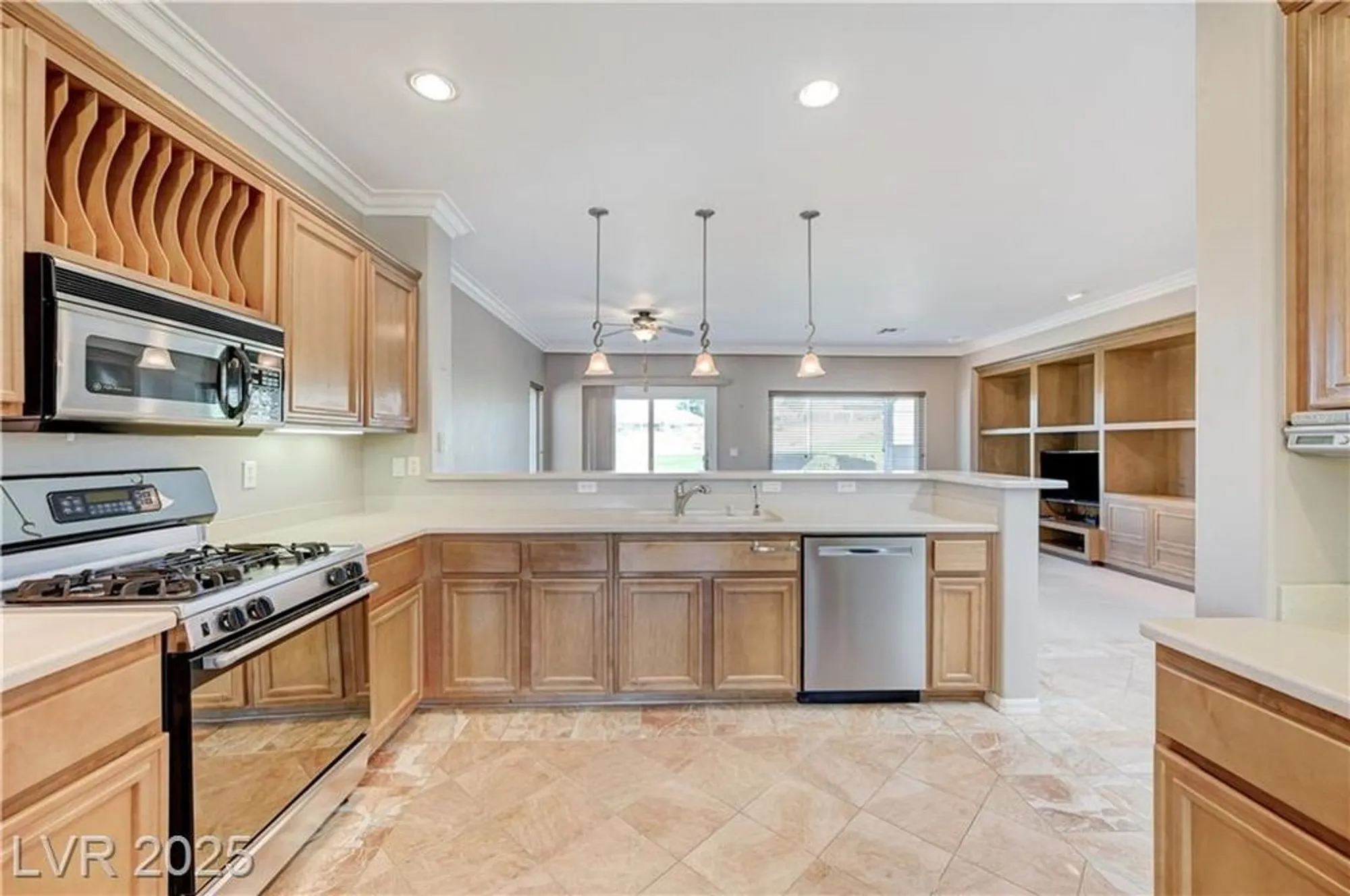 Property Slideshow image 7 of 41 | 2738 grand forks rd, Henderson, NV, 89052