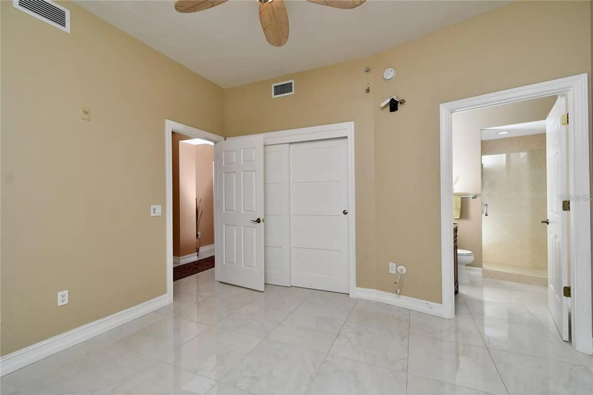 Property Slideshow image 12 of 52 | 3313 sunset key cir unit 705, Punta Gorda, FL, 33955