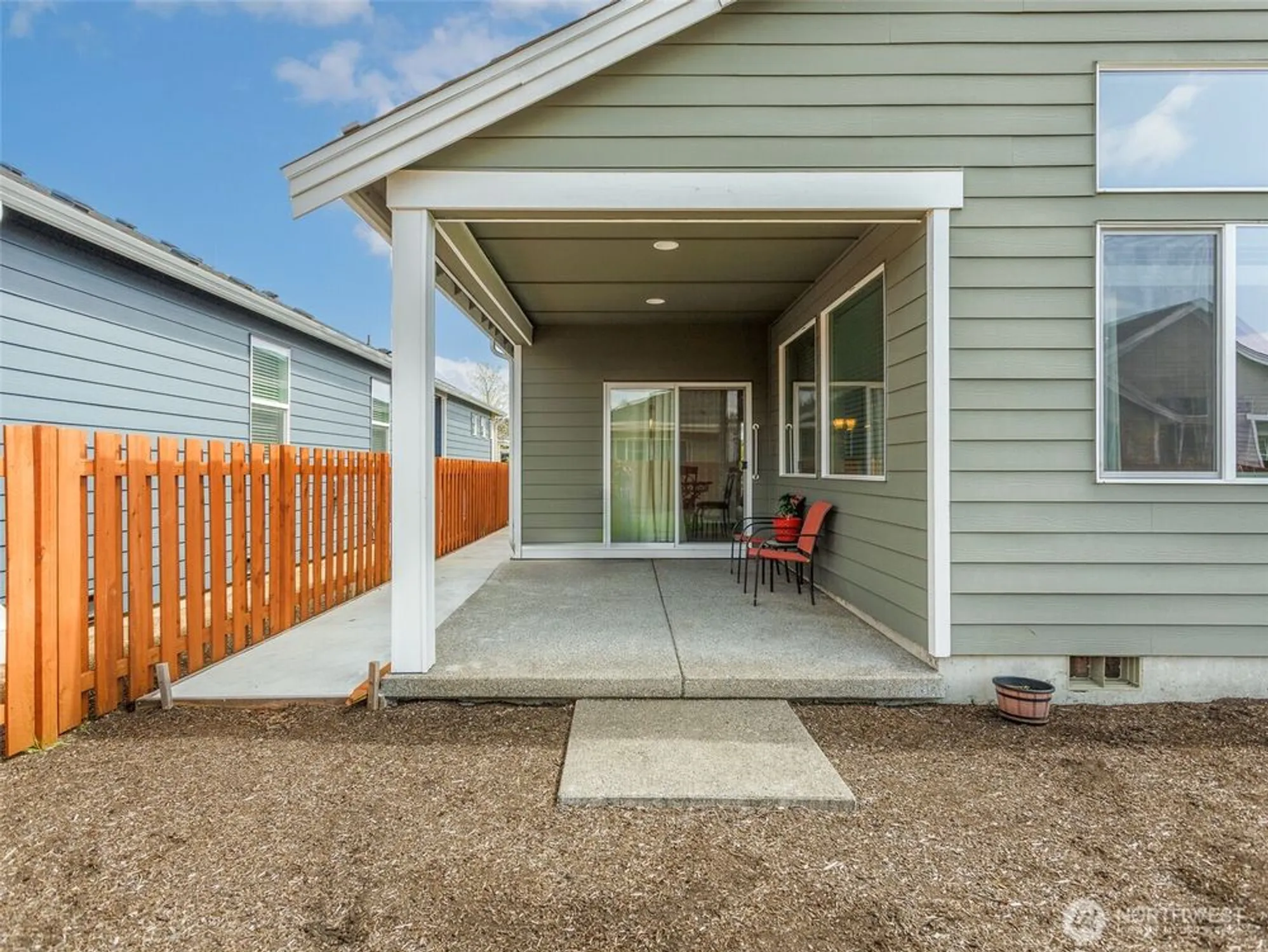 Property Slideshow image 21 of 23 | 3311 colville st, Lacey, WA, 98513