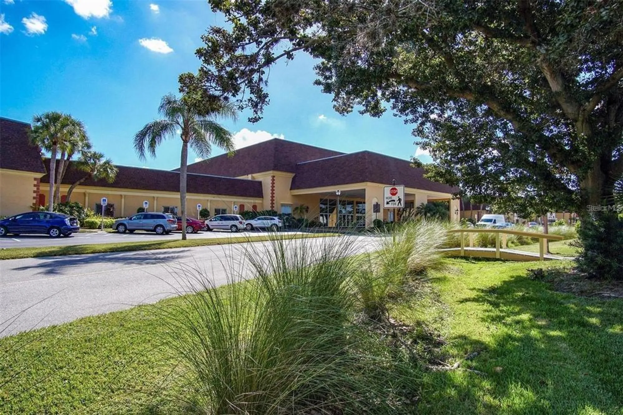 Property Slideshow image 18 of 30 | 1906 canterbury ln unit 32, Sun City Center, FL, 33573