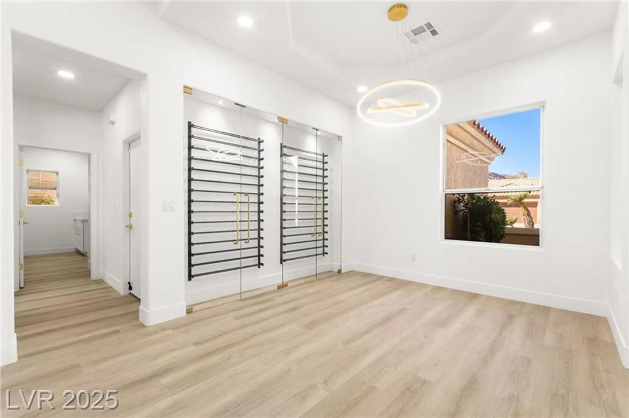 Property Slideshow image 33 of 99 | 3004 darby falls dr, Las Vegas, NV, 89134