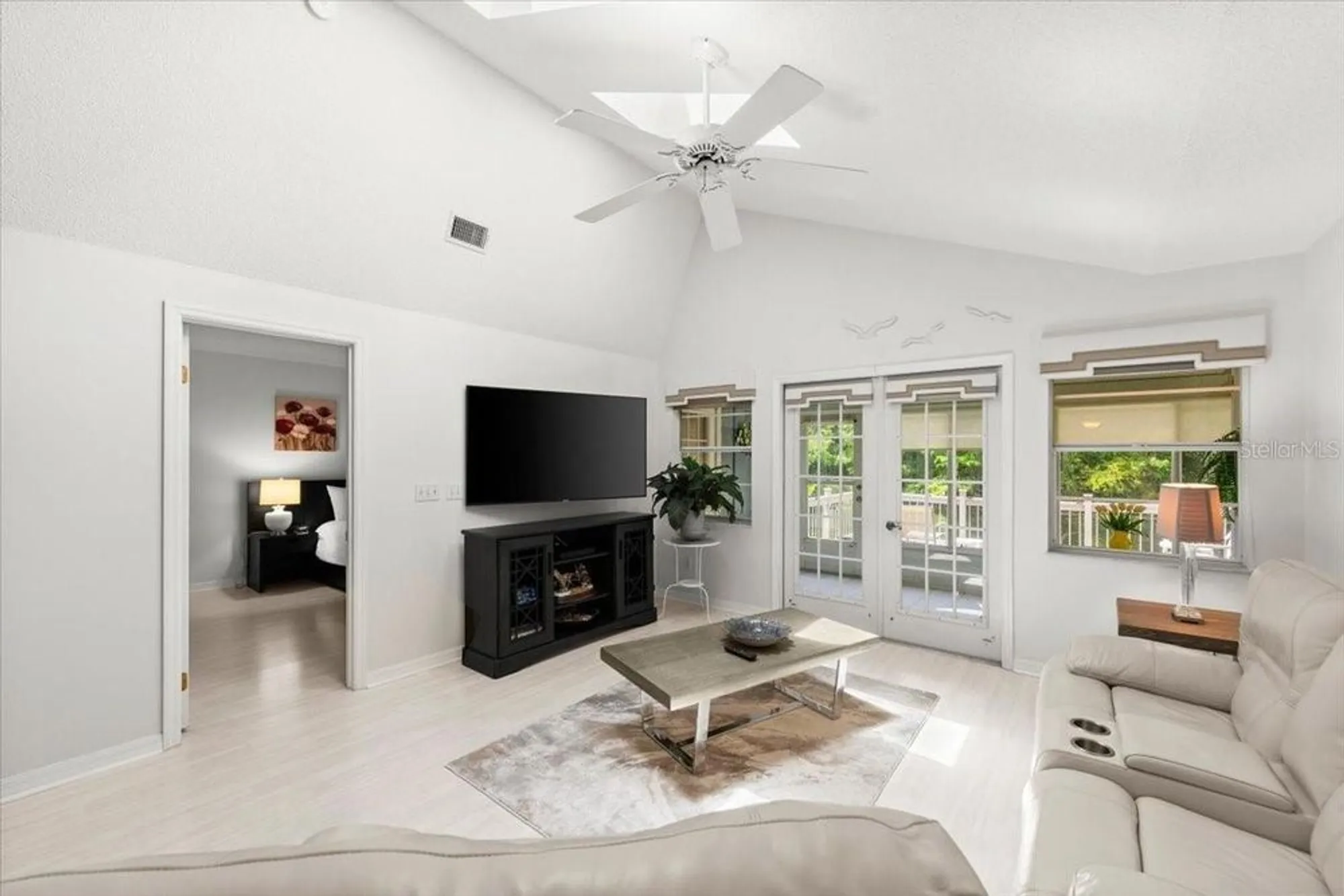Property Slideshow image 5 of 63 | 124 kingbird cir 2040, Daytona Beach, FL, 32119