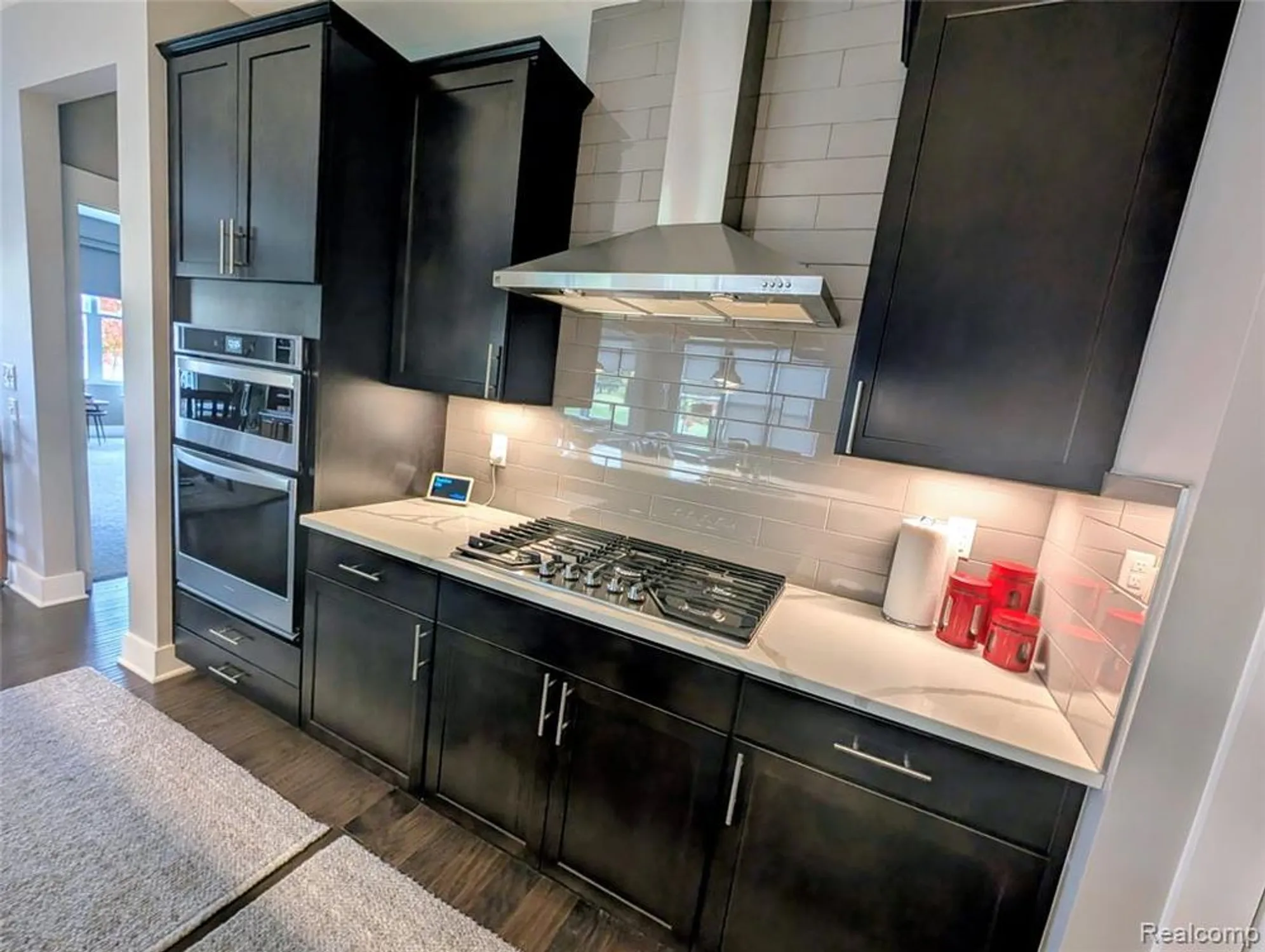 Property Slideshow image 20 of 51 | 27176 walloon way, Brownstown Twp, MI, 48134
