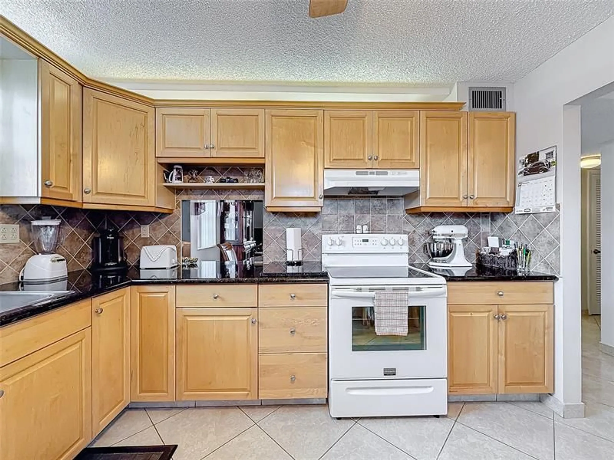 Property Slideshow image 16 of 62 | 4930 e sabal palm blvd 301, Tamarac, FL, 33319