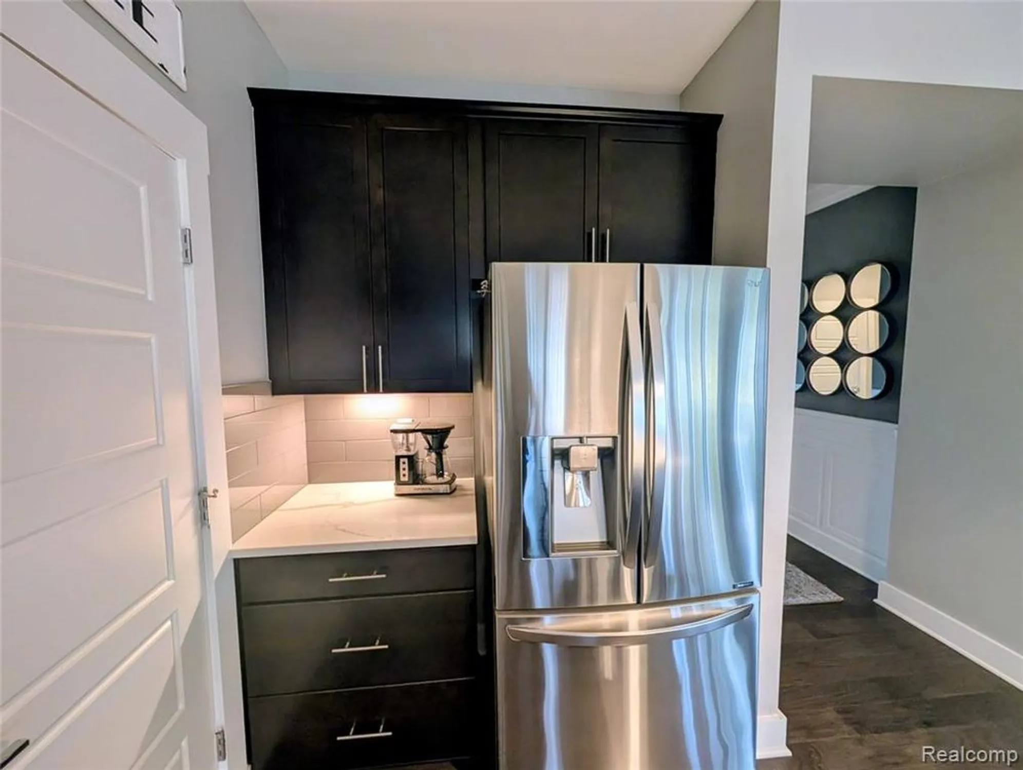 Property Slideshow image 21 of 51 | 27176 walloon way, Brownstown Twp, MI, 48134