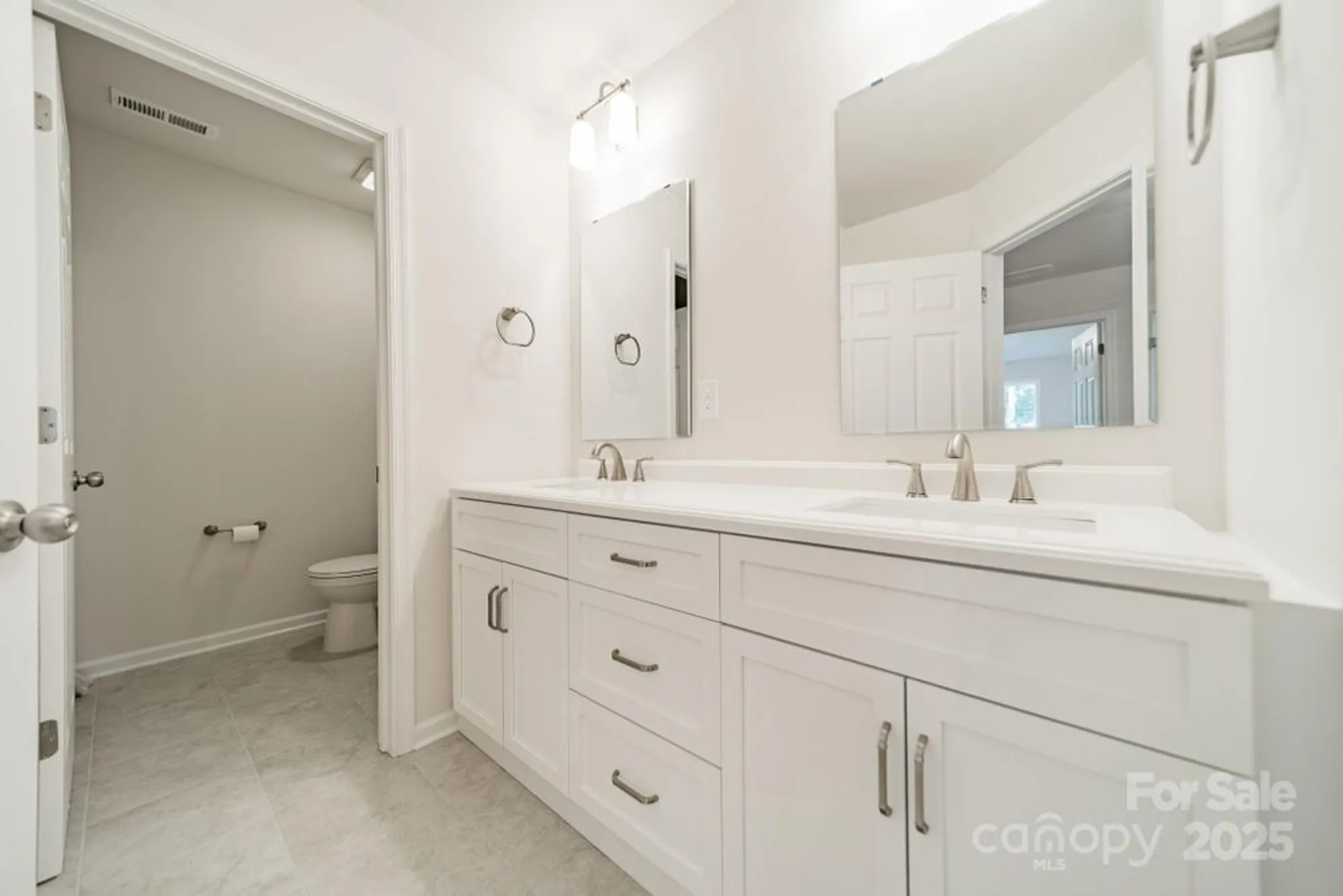 Property Slideshow image 11 of 48 | 6034 jepson ct, Charlotte, NC, 28214
