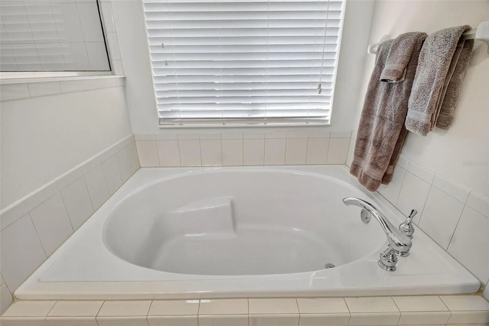 Property Slideshow image 22 of 63 | 8252 bridgeport bay cir, Mount Dora, FL, 32757